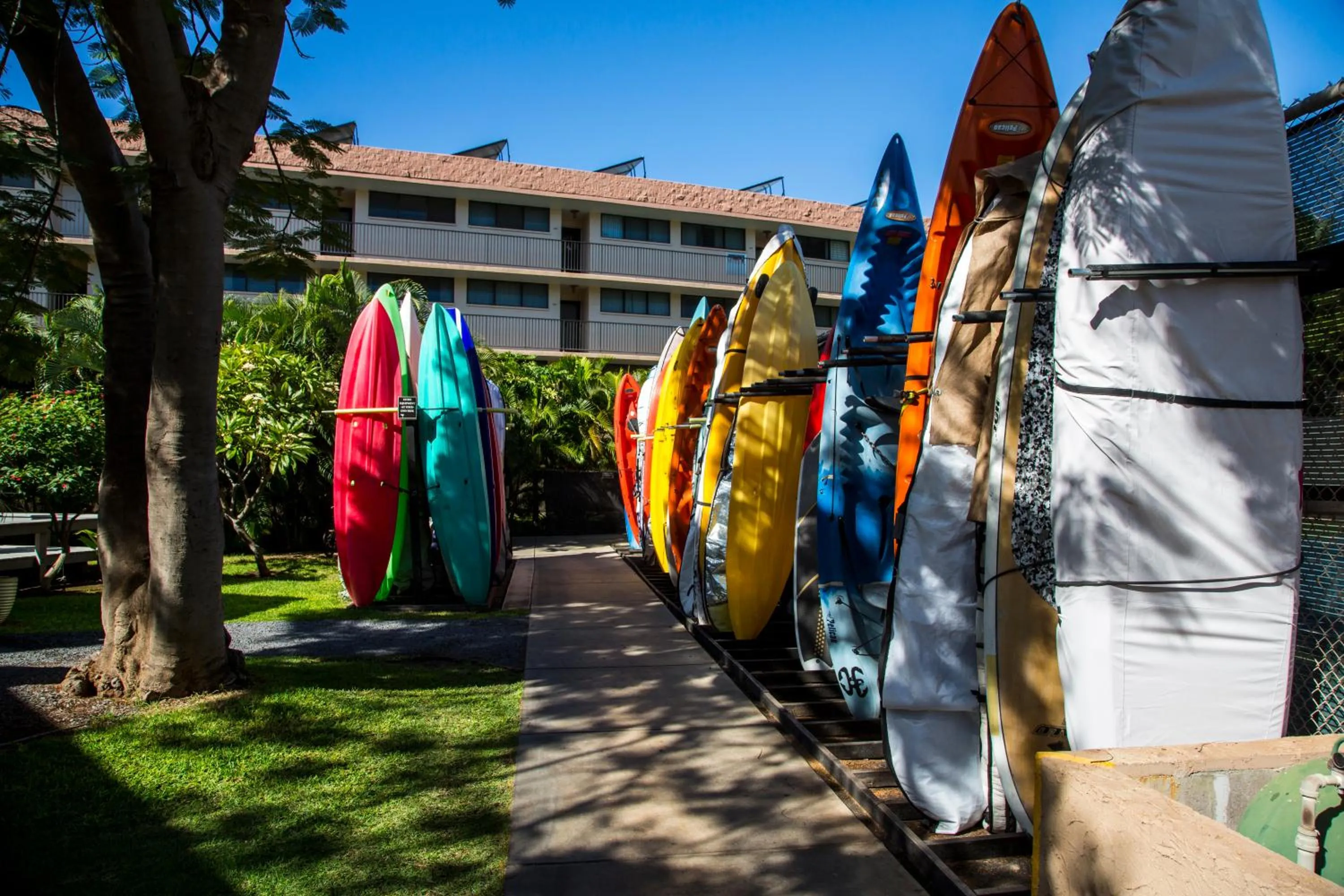 Property building in Castle Kama'ole Sands