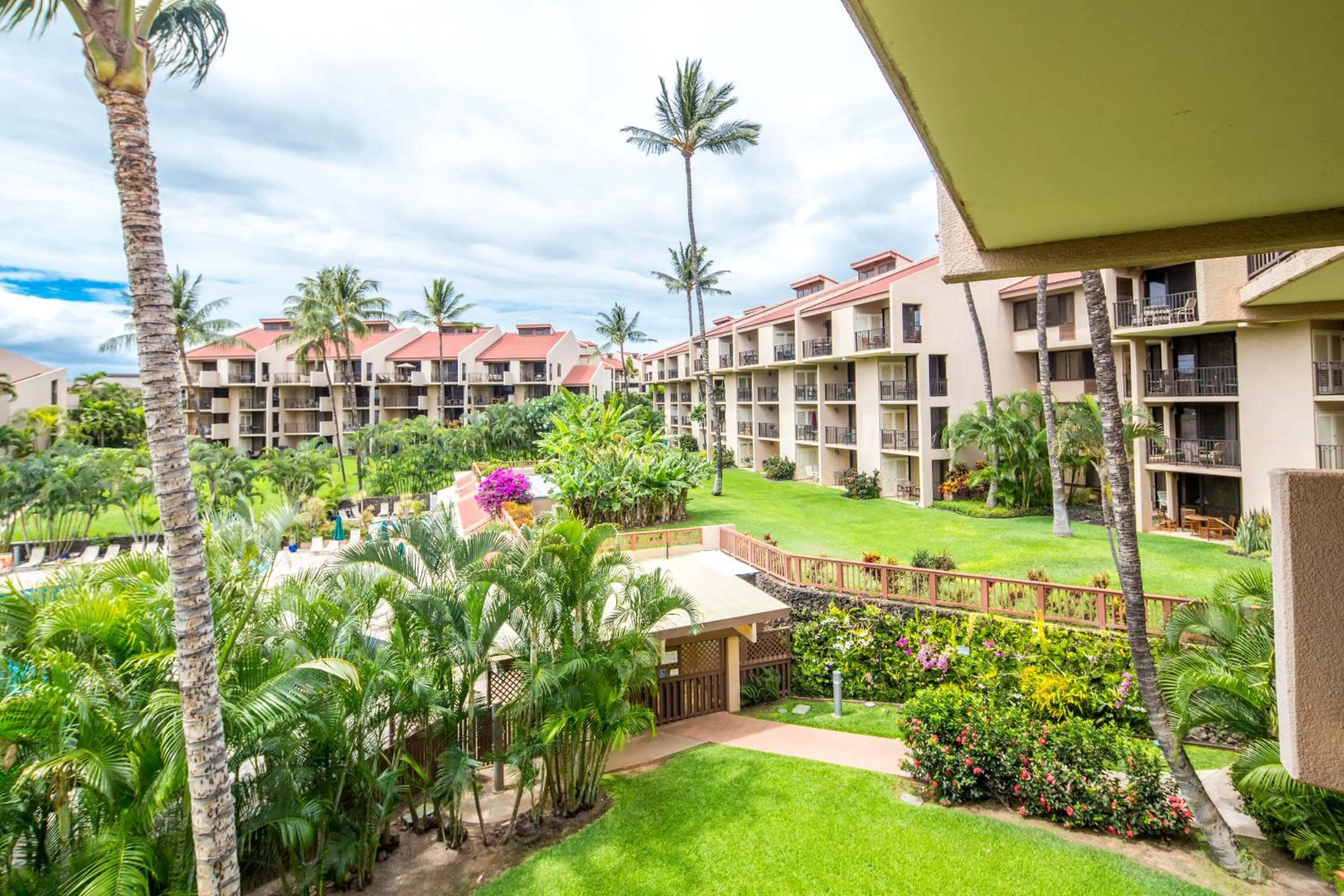 Garden in Castle Kama'ole Sands
