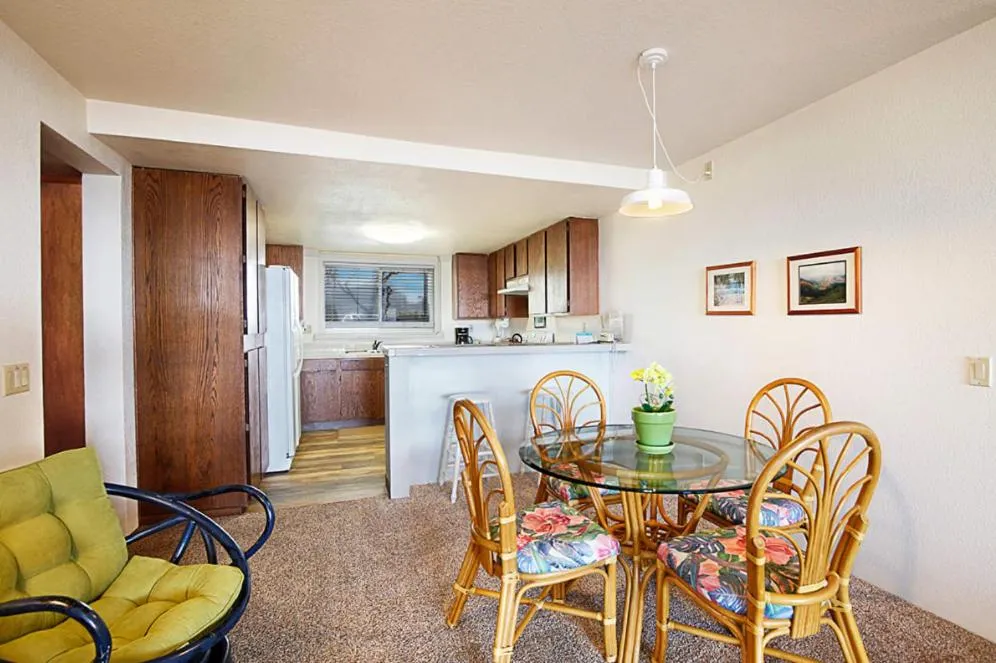 Property building in Castle At Makahuena At Poipu