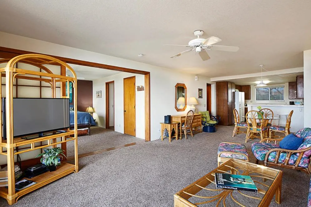 Property building in Castle At Makahuena At Poipu