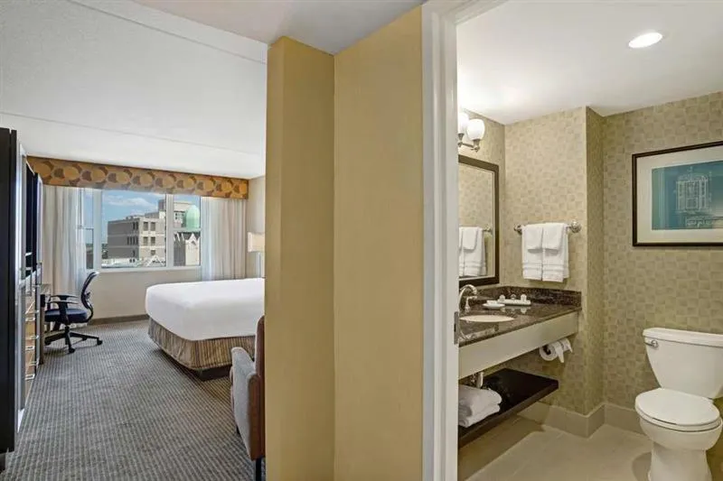 Bed in Heldrich Hotel and Conference Center