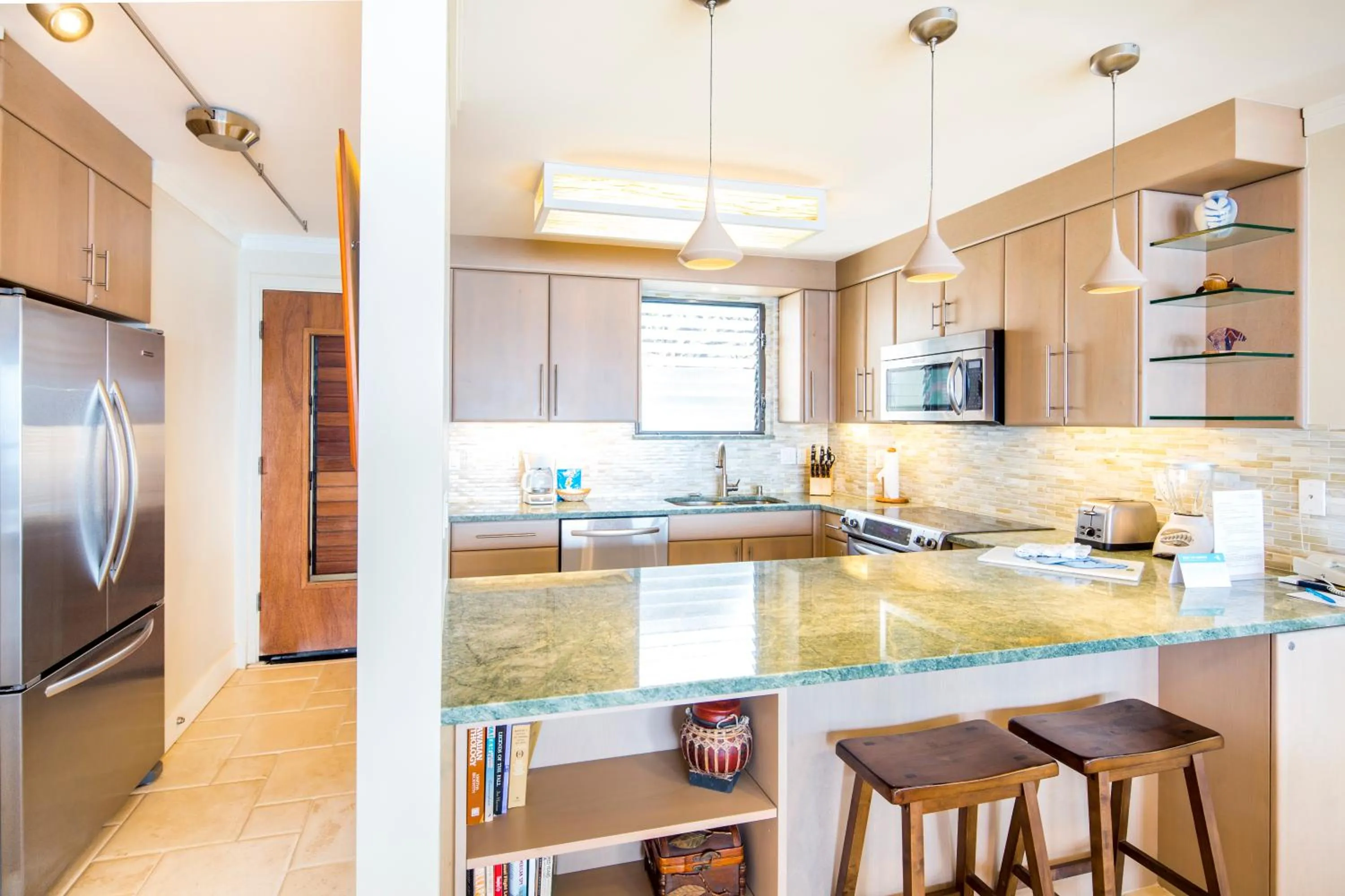 Kitchen or kitchenette in Castle Po'ipū Shores