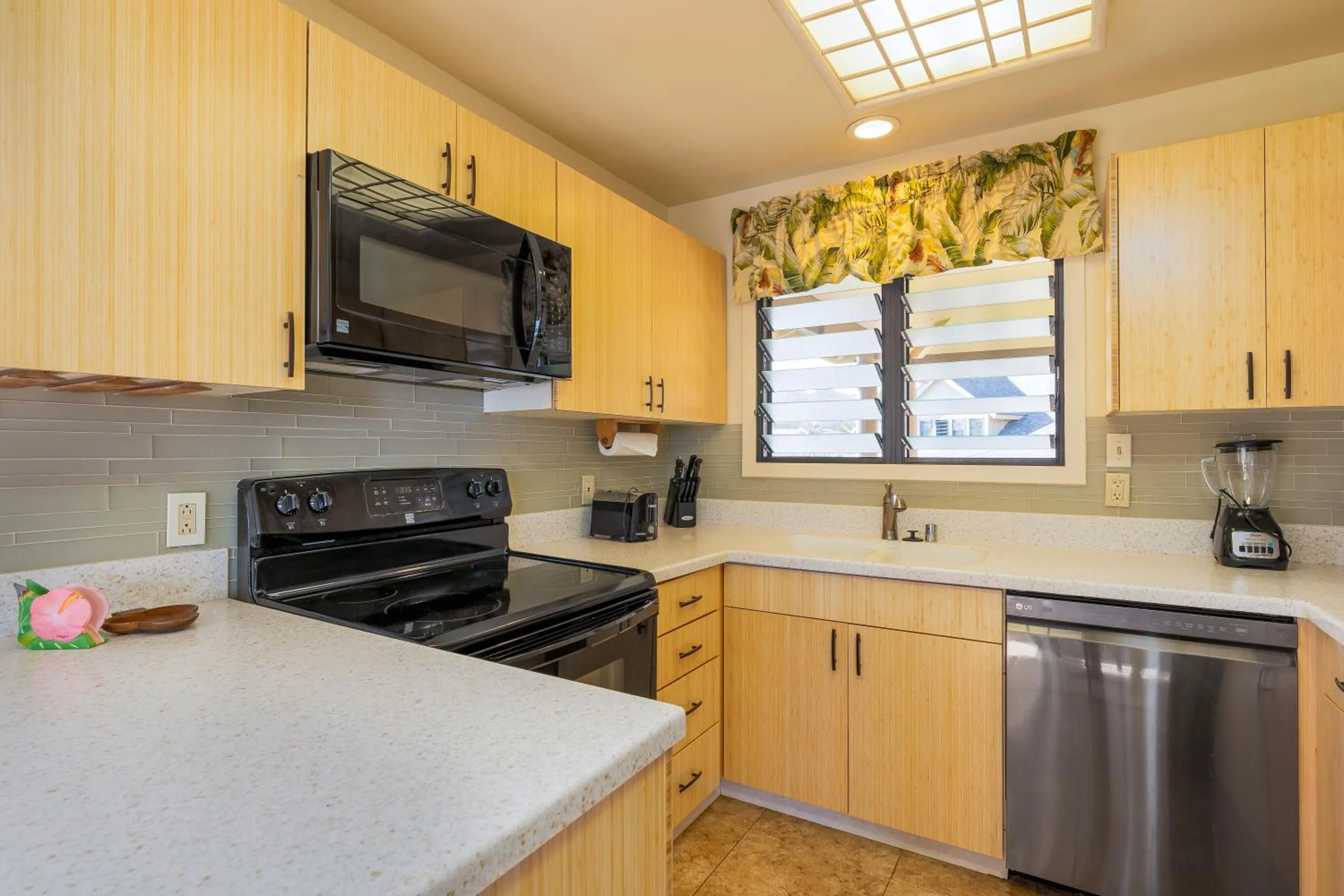 kitchen in Castle Kaha Lani Resort