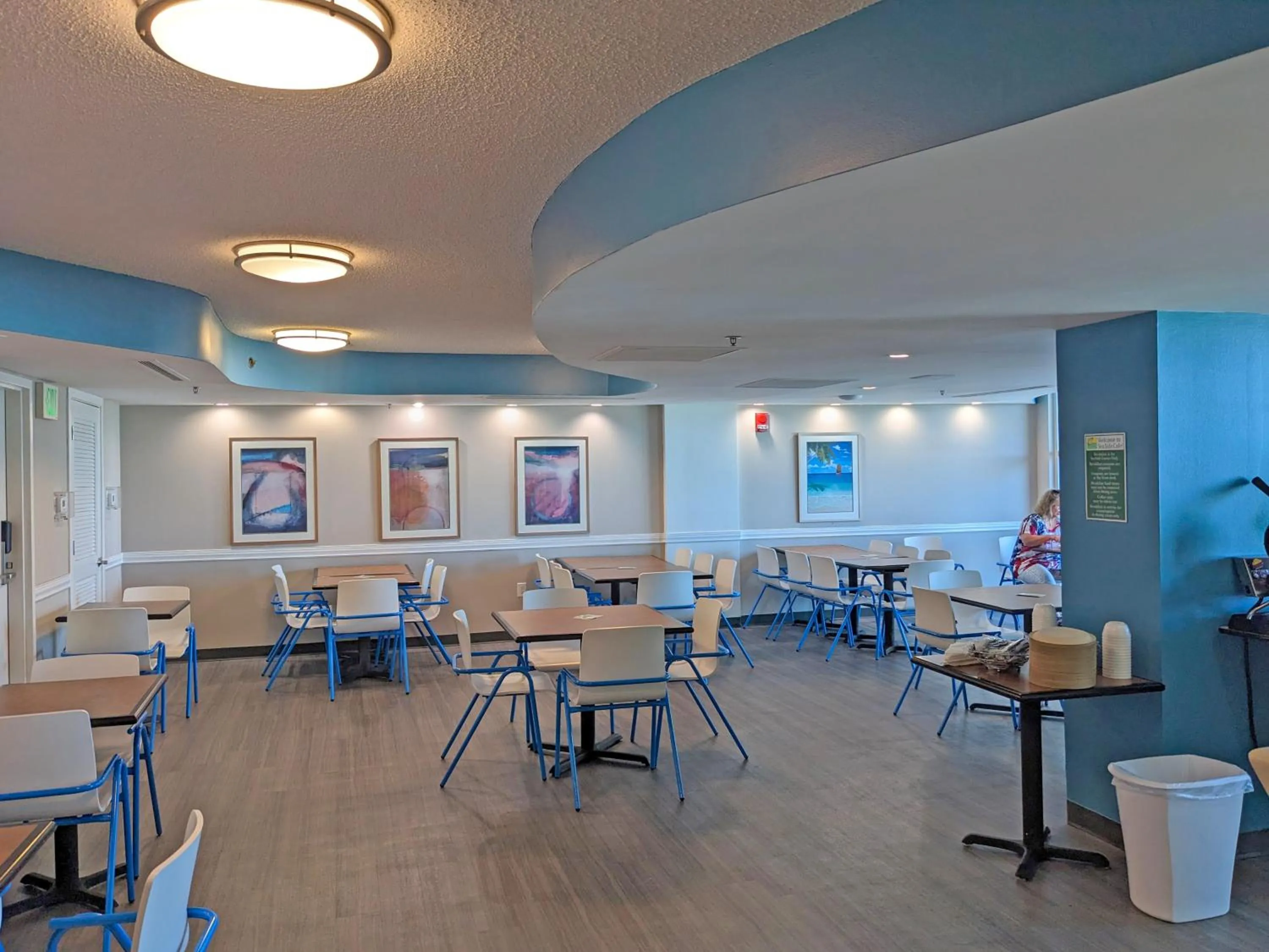 Restaurant/places to eat in Seaside Resort