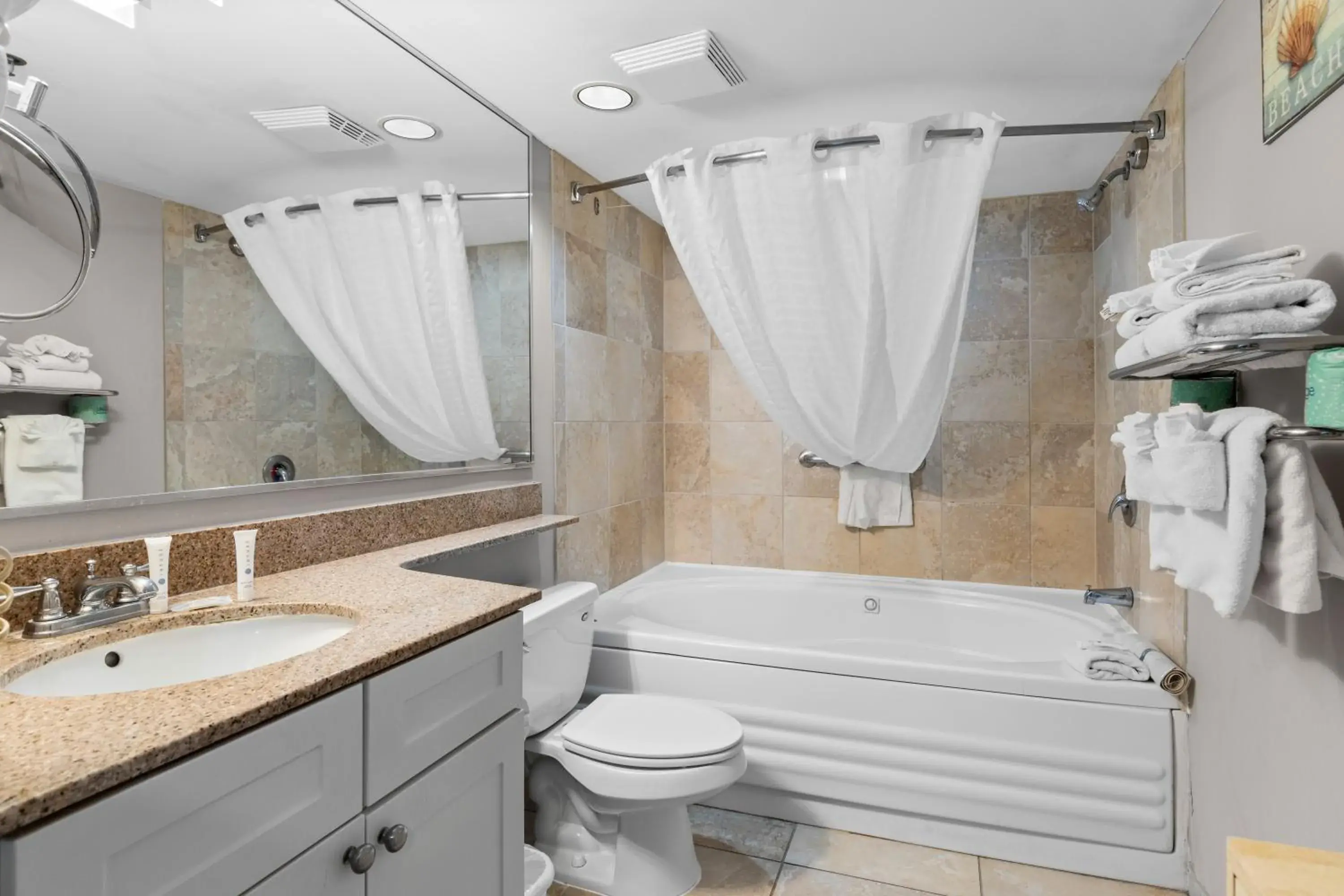 One-Bedroom Suite with Ocean View in Seaside Resort One-Bedroom Suite with Ocean View in Seaside Resort