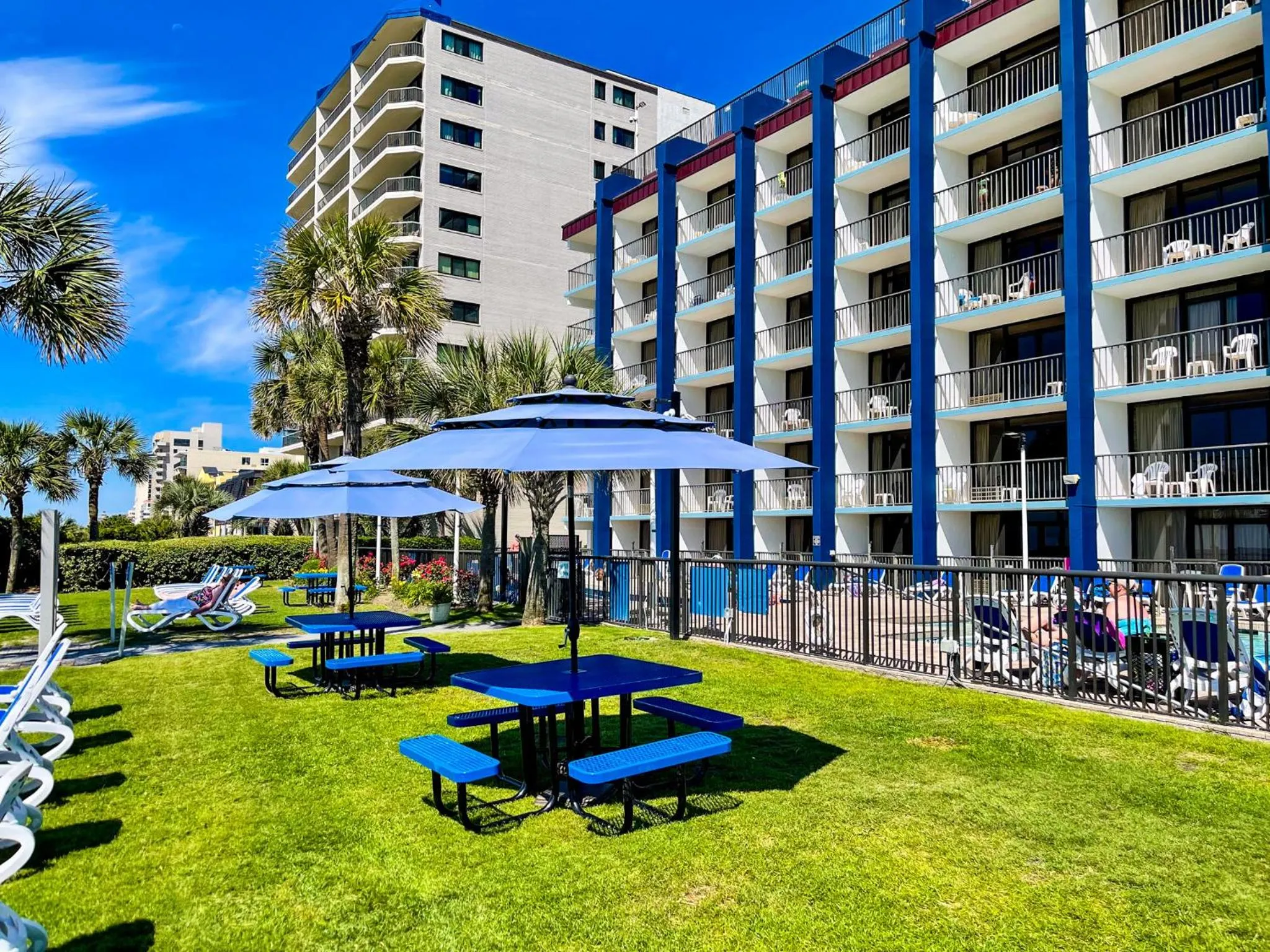 Property building in Grande Shores