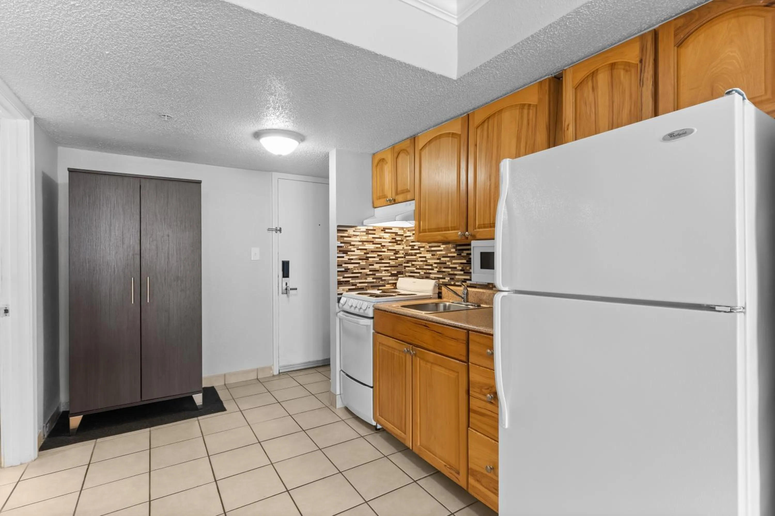 Kitchen or kitchenette in Grande Shores