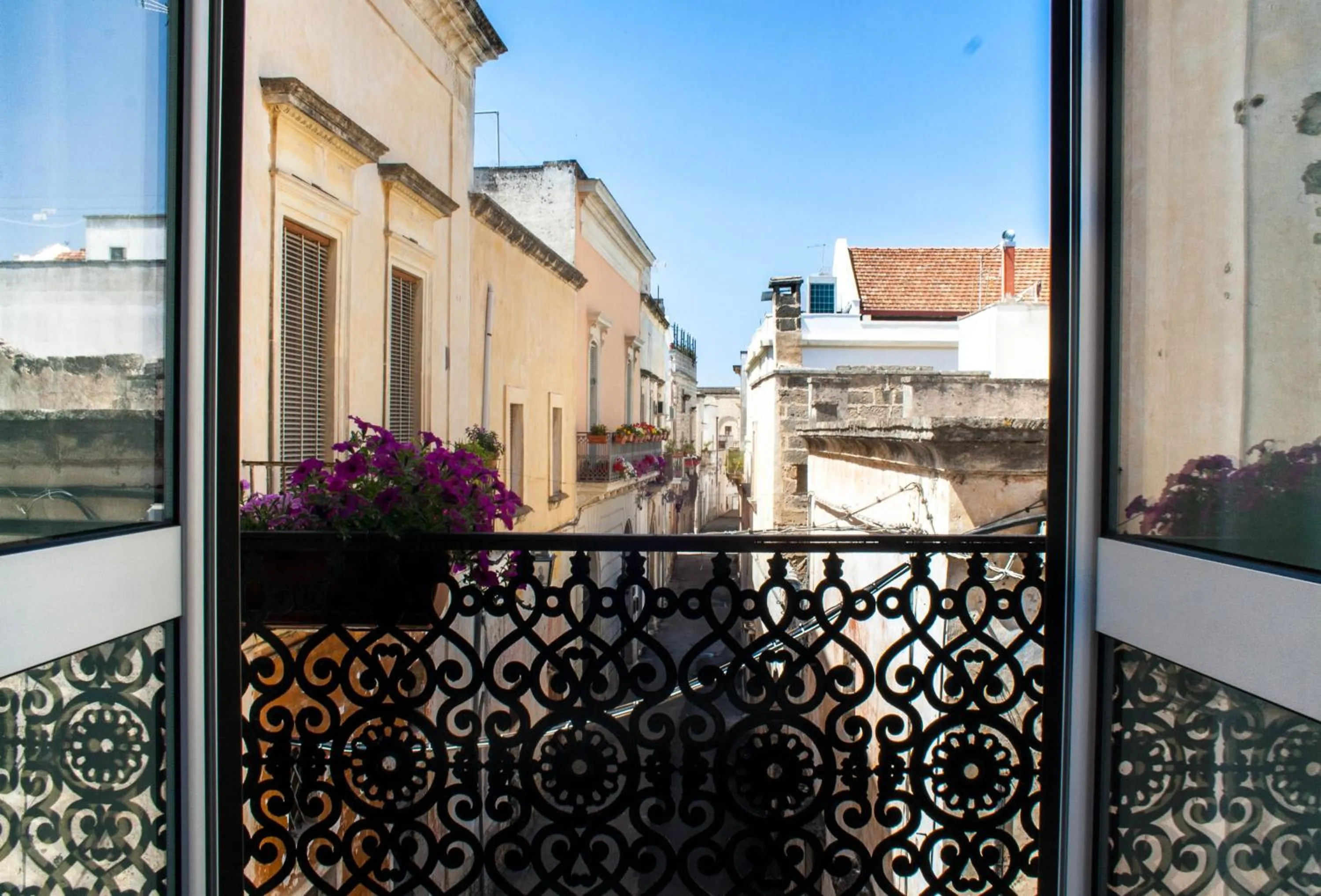 Communal lounge/ TV room in Residenza Santa Lucia B&B