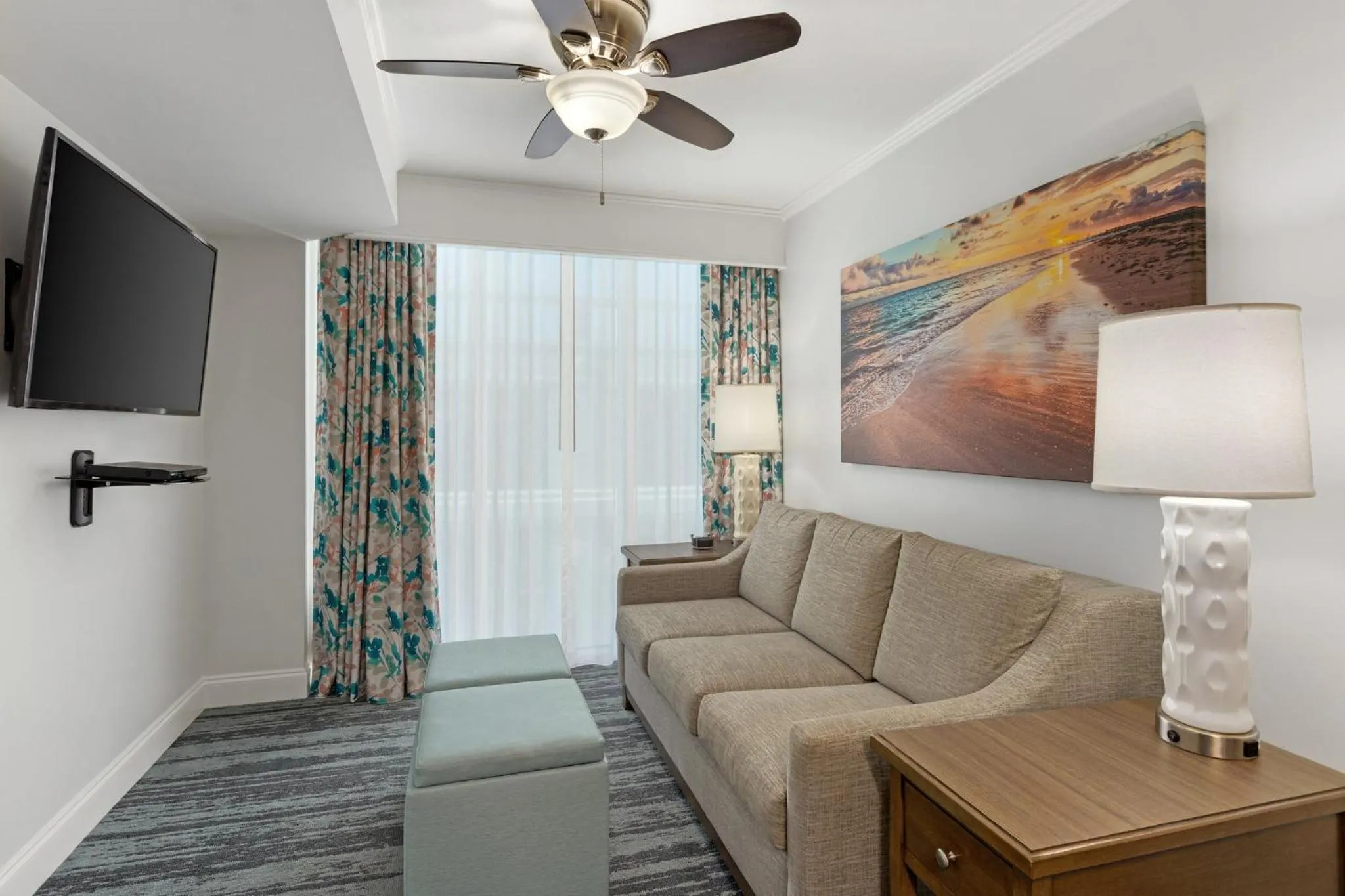 Living room in Club Wyndham Towers on the Grove