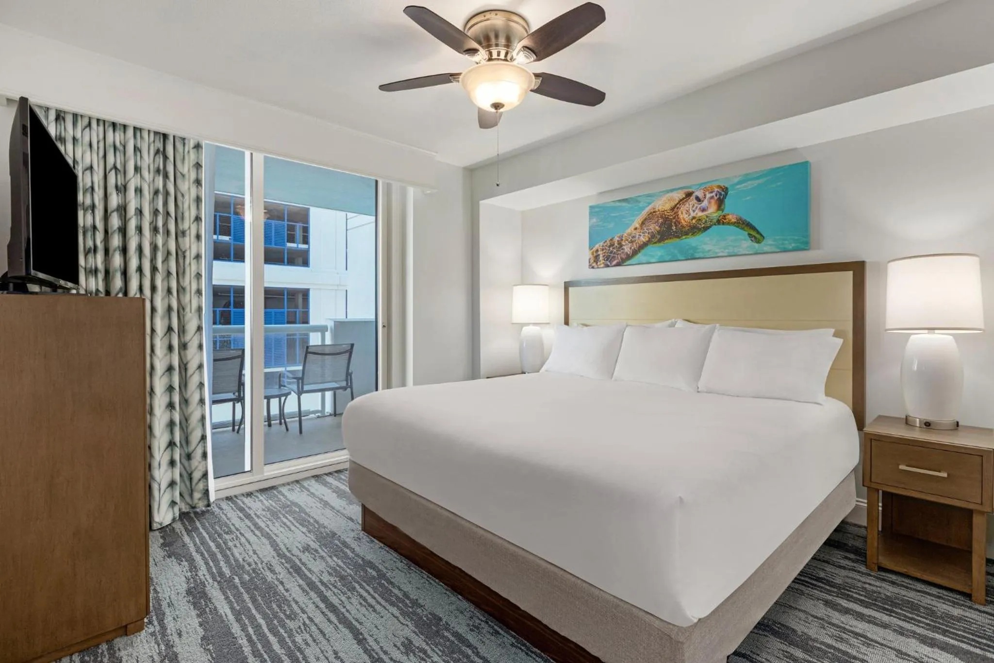 Bedroom, Bed in Club Wyndham Towers on the Grove