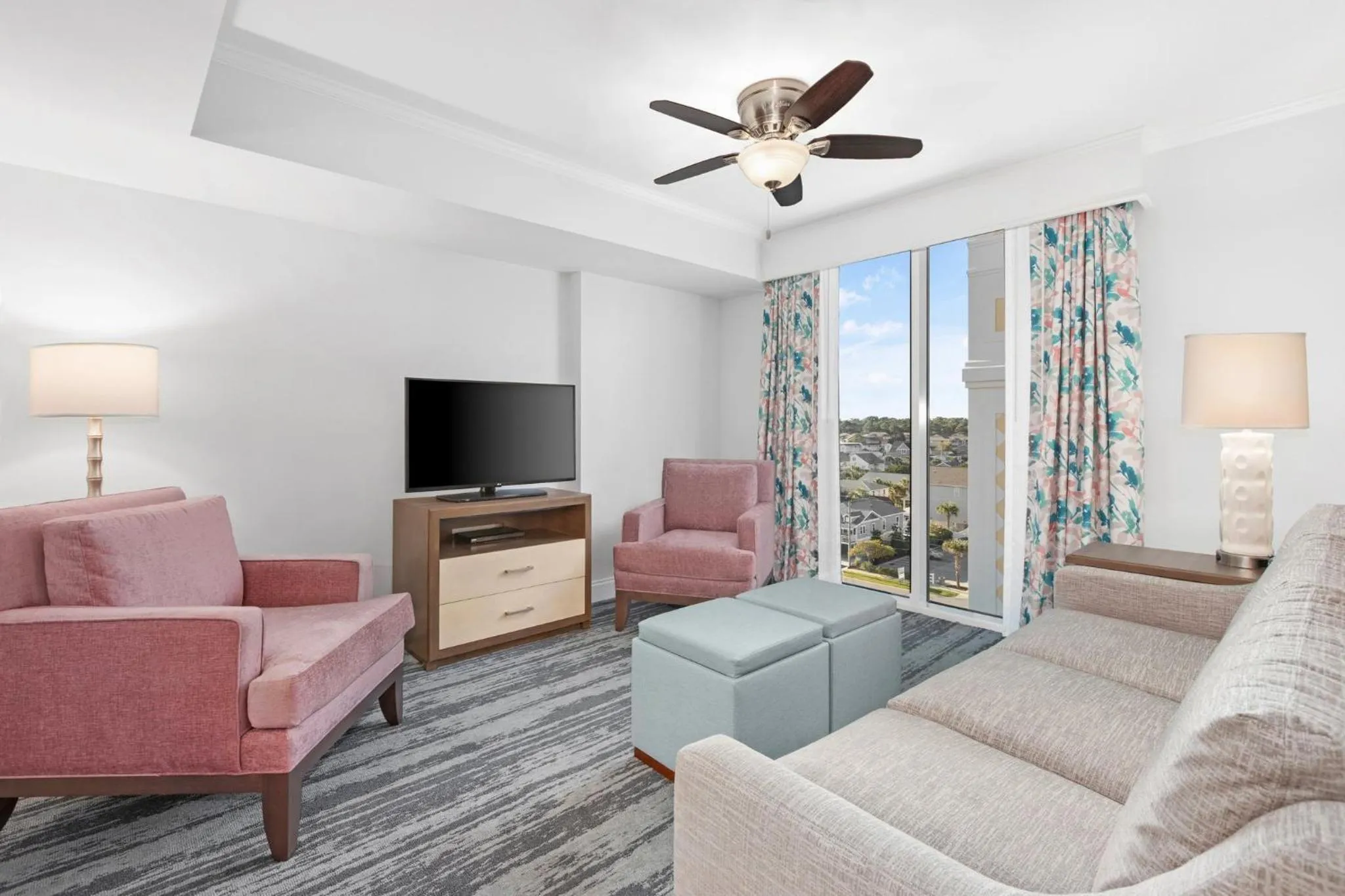 Living room in Club Wyndham Towers on the Grove