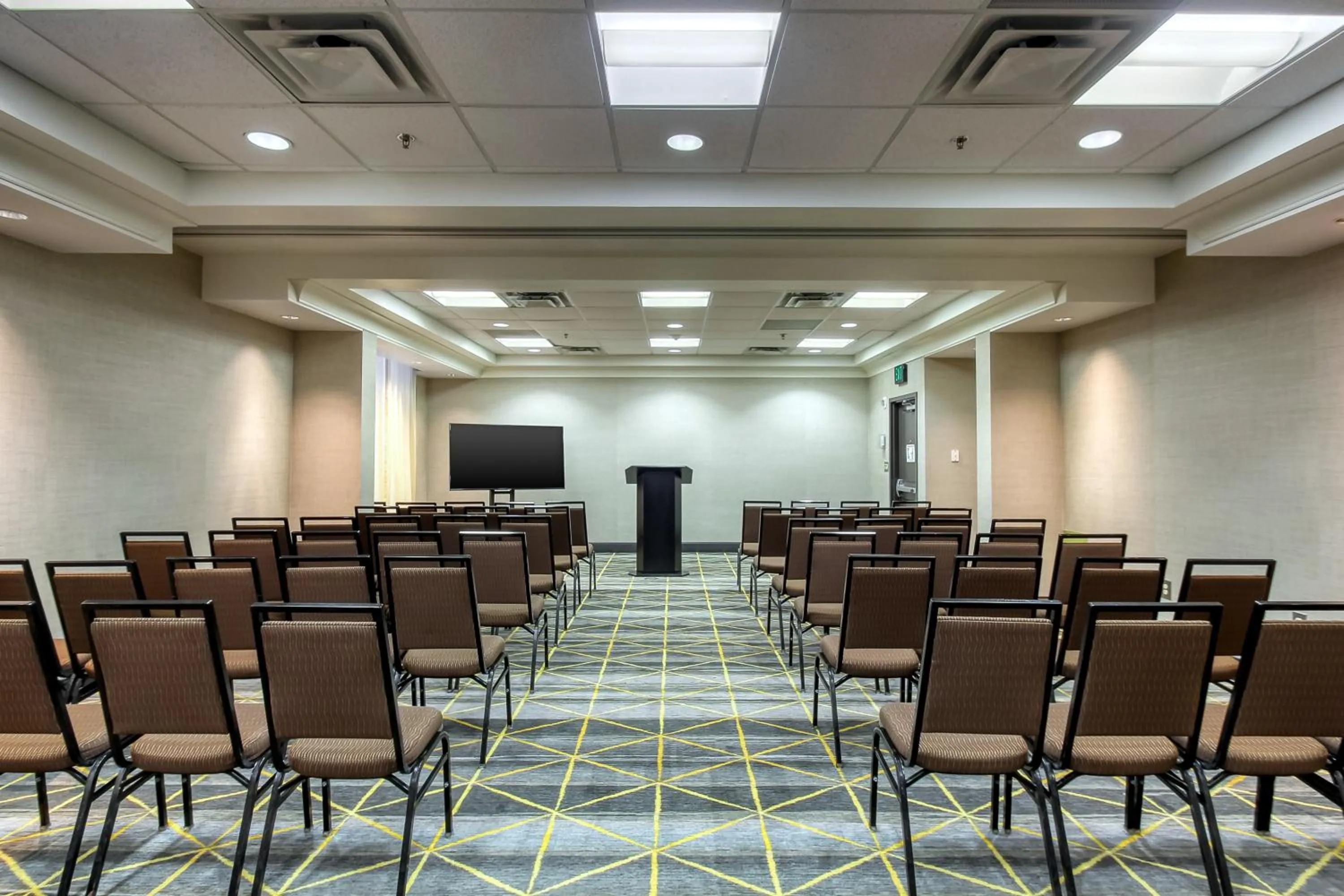 Meeting/conference room in Holiday Inn & Suites Atlanta Airport North by IHG