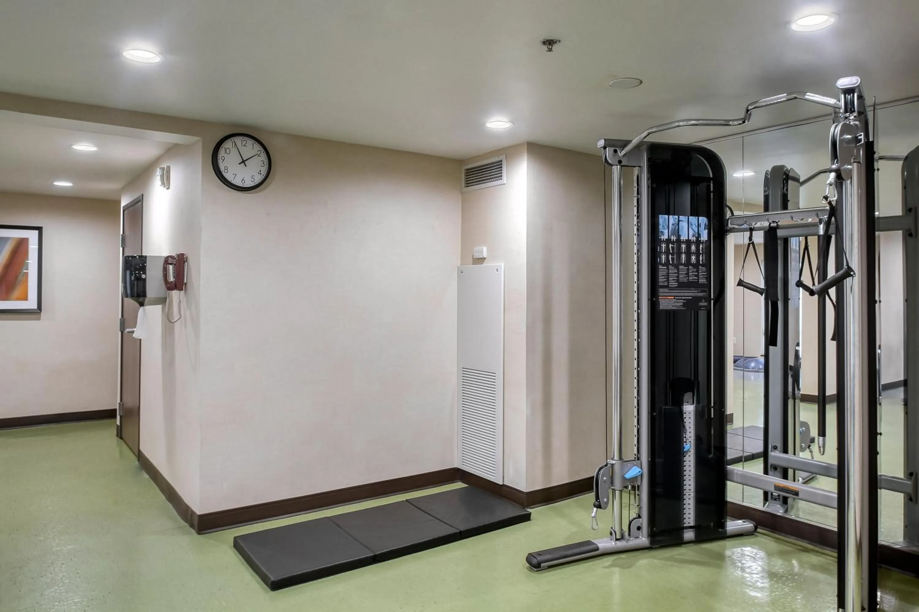Fitness centre/facilities in Holiday Inn & Suites Atlanta Airport North by IHG