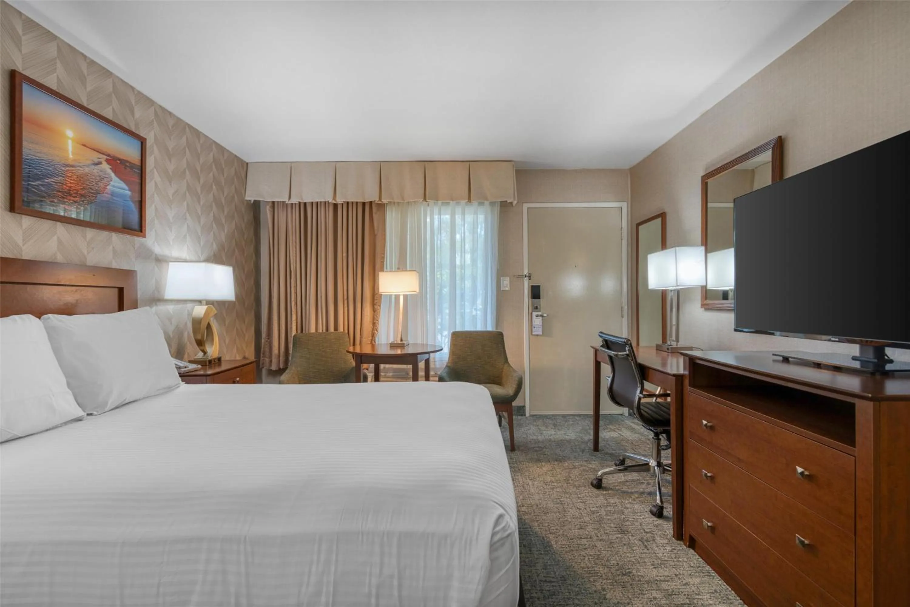 Bedroom, Bed in Best Western Seven Seas