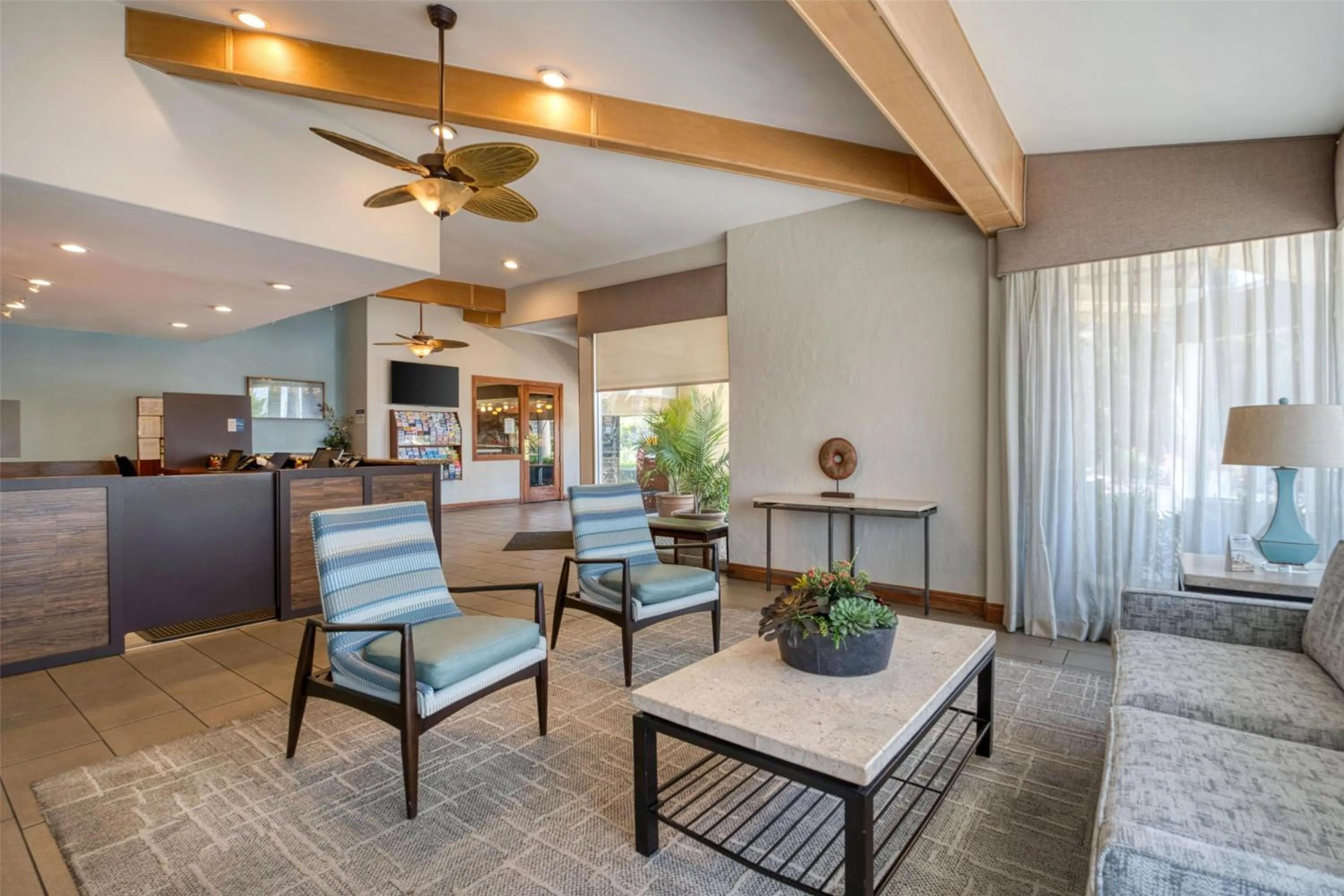 Lobby or reception in Best Western Seven Seas