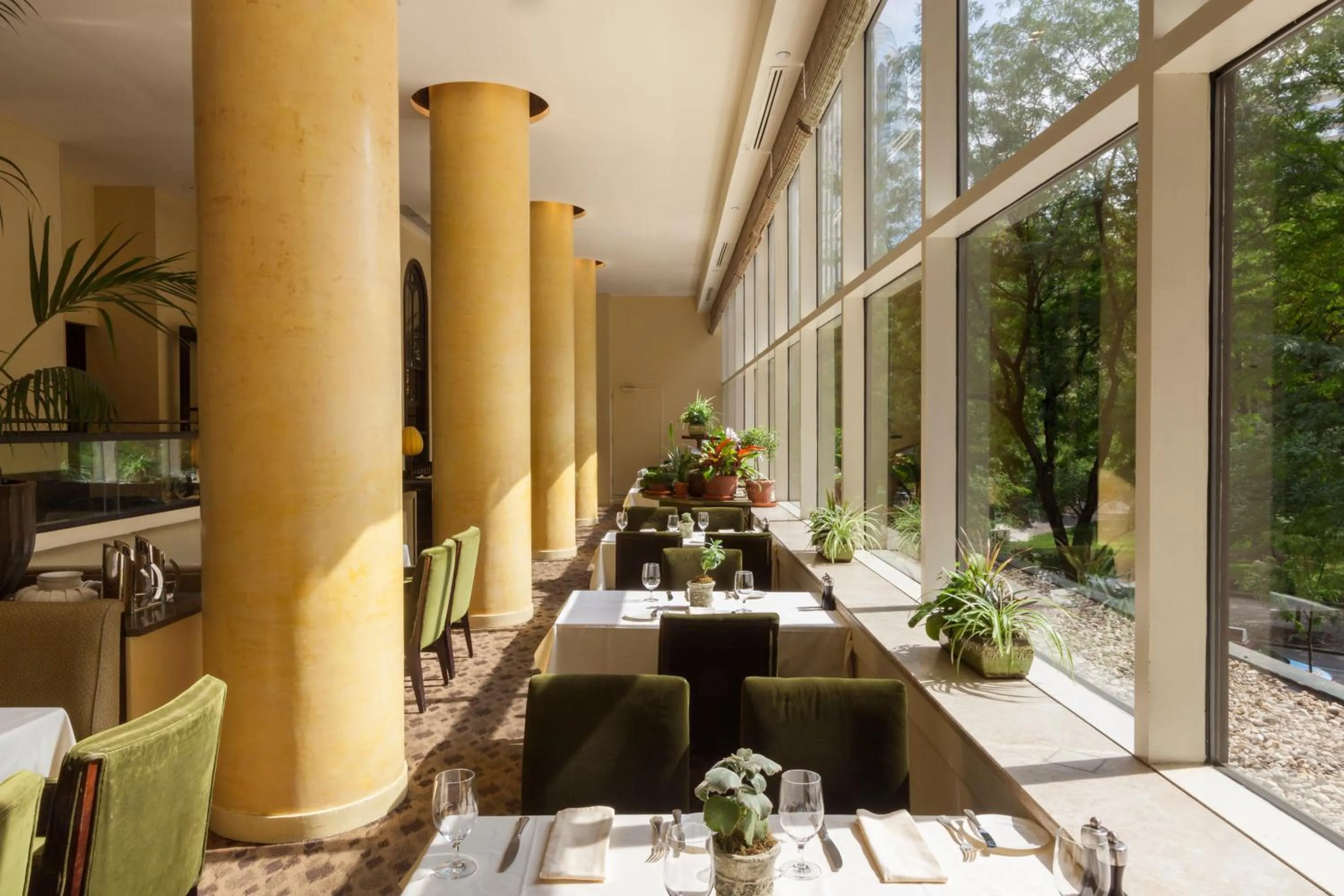 Dining area in The Rittenhouse Hotel