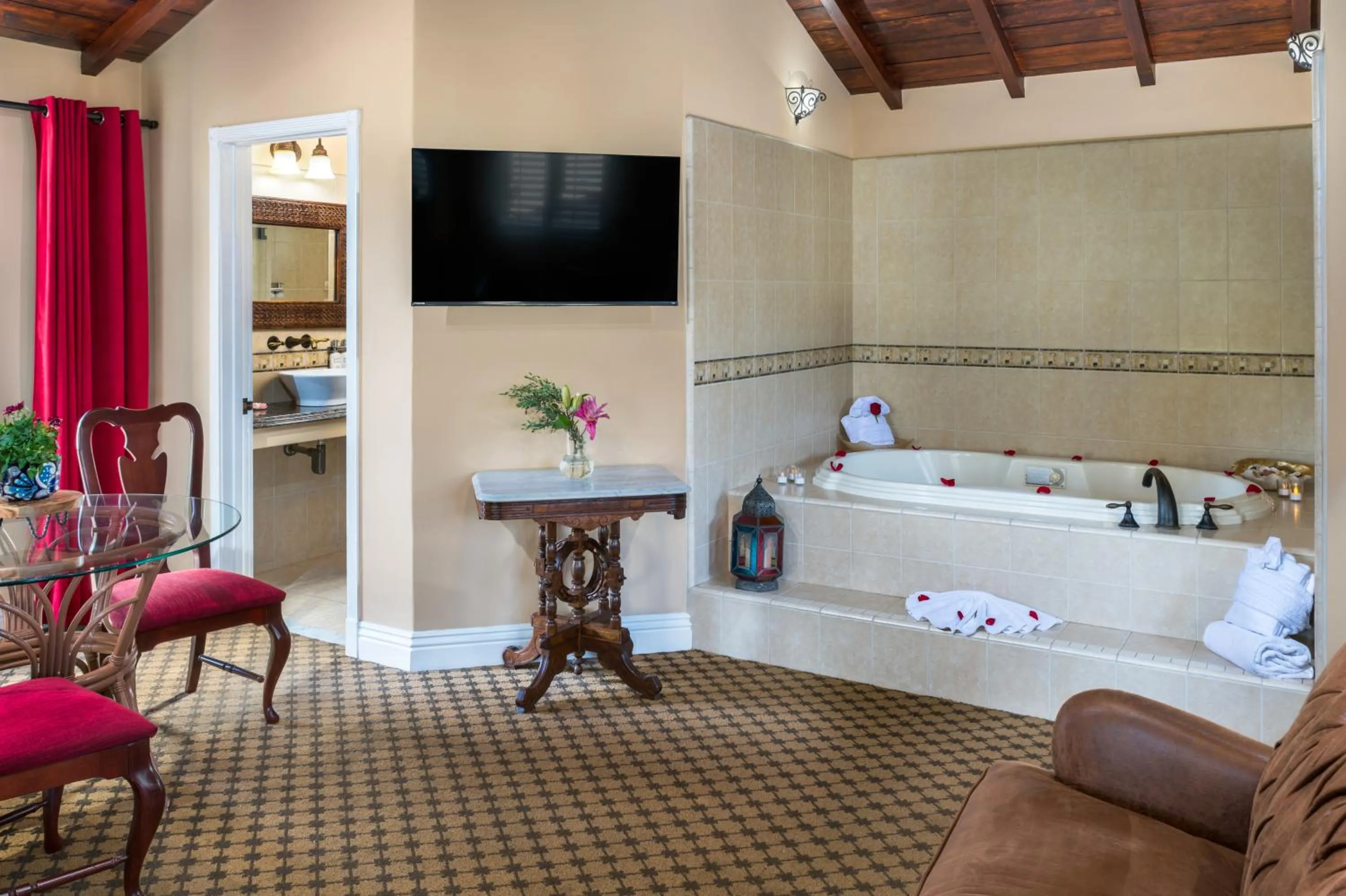 TV and multimedia in The Eagle Inn