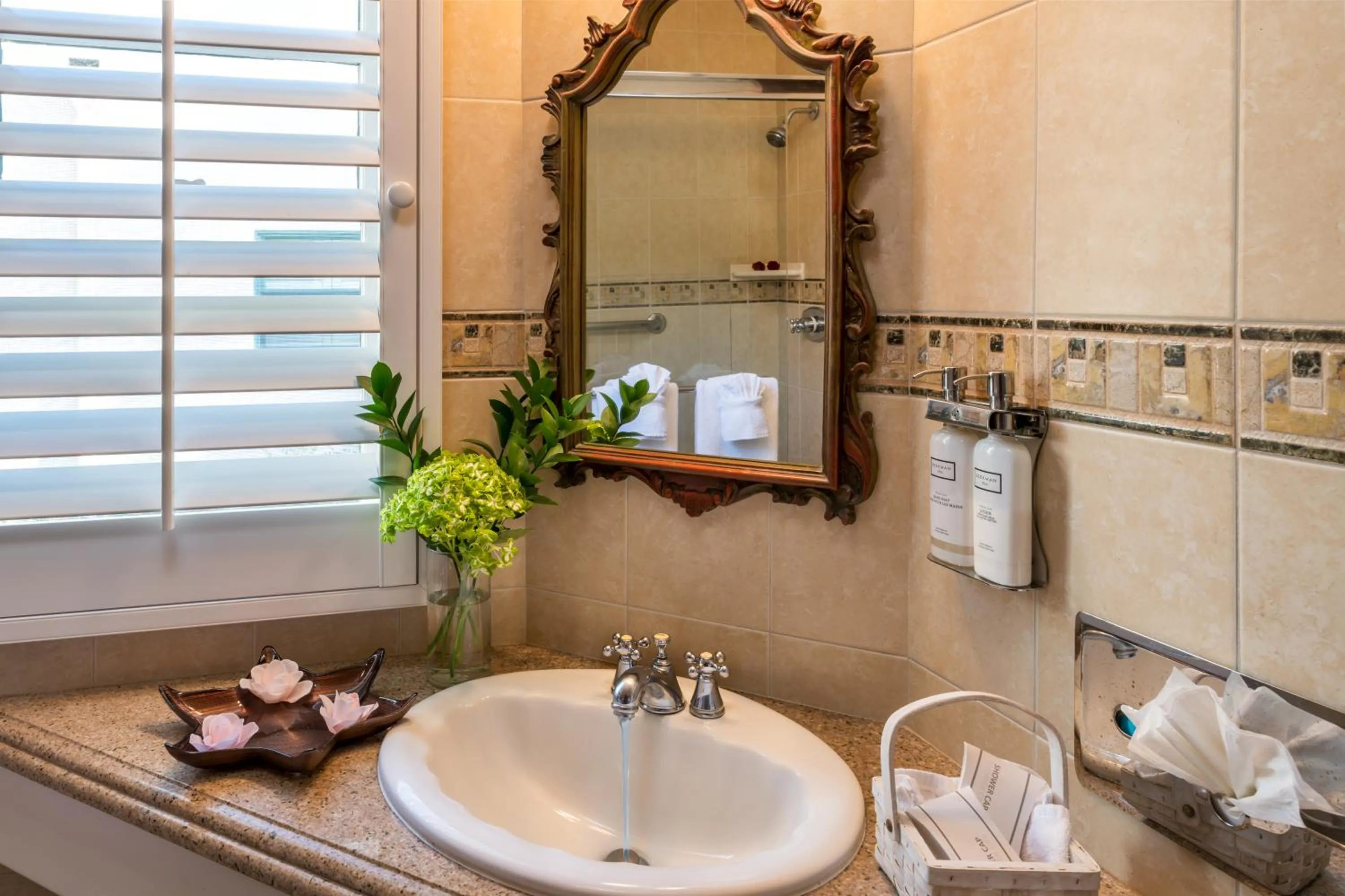 Bathroom in The Eagle Inn