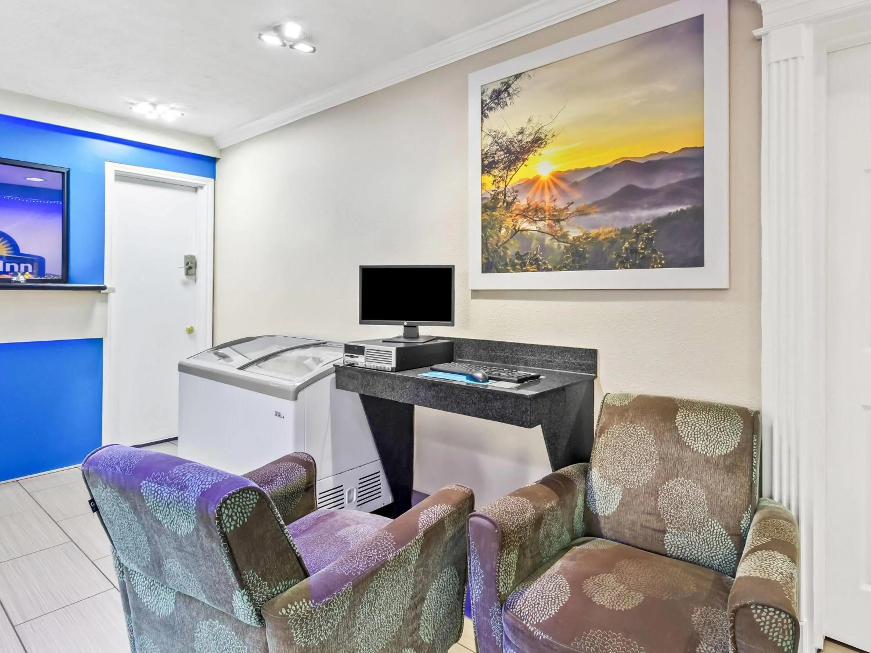 Business facilities in Days Inn by Wyndham Houston East