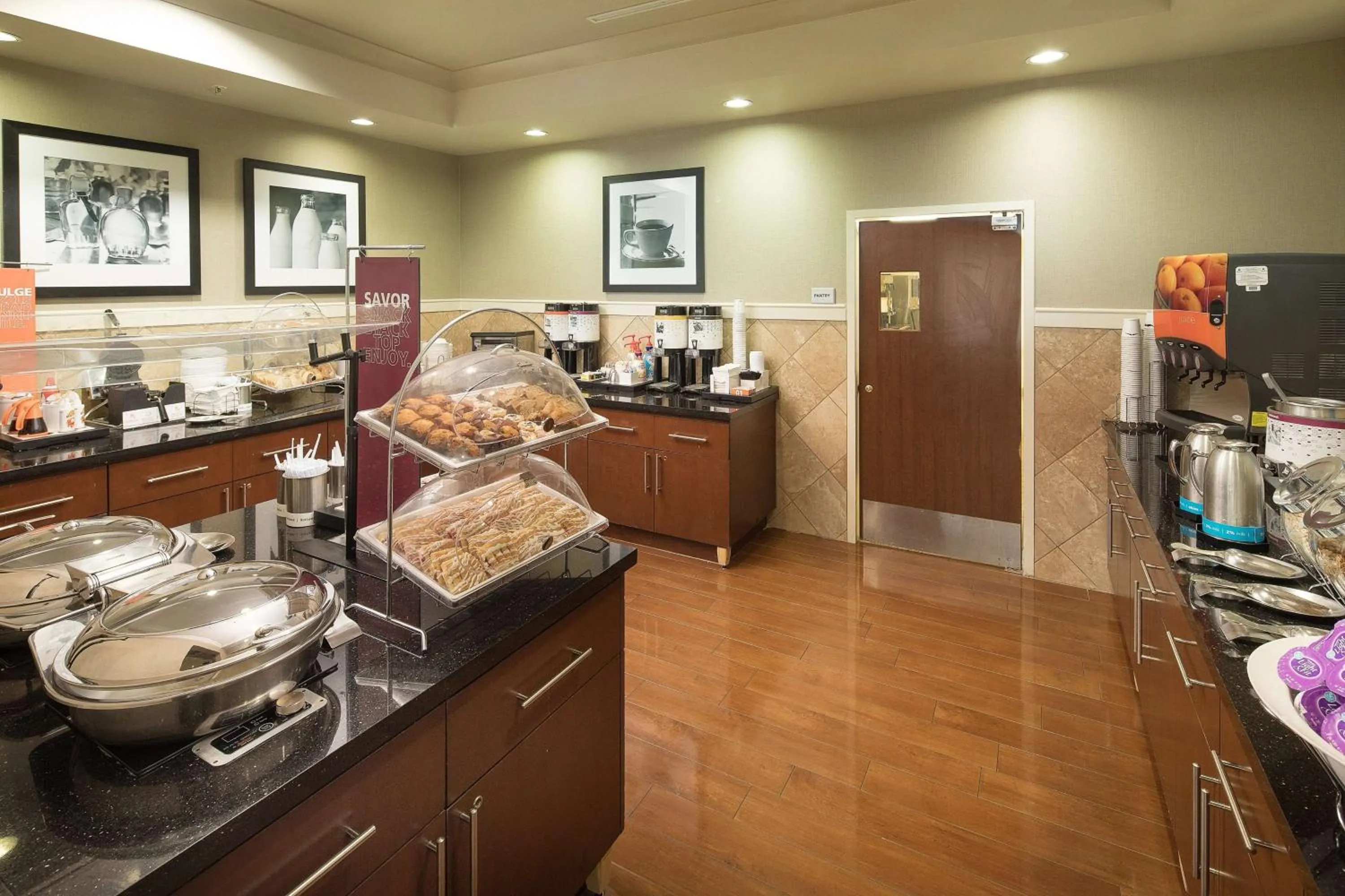 Restaurant/places to eat in Hampton Inn & Suites Little Rock-Downtown