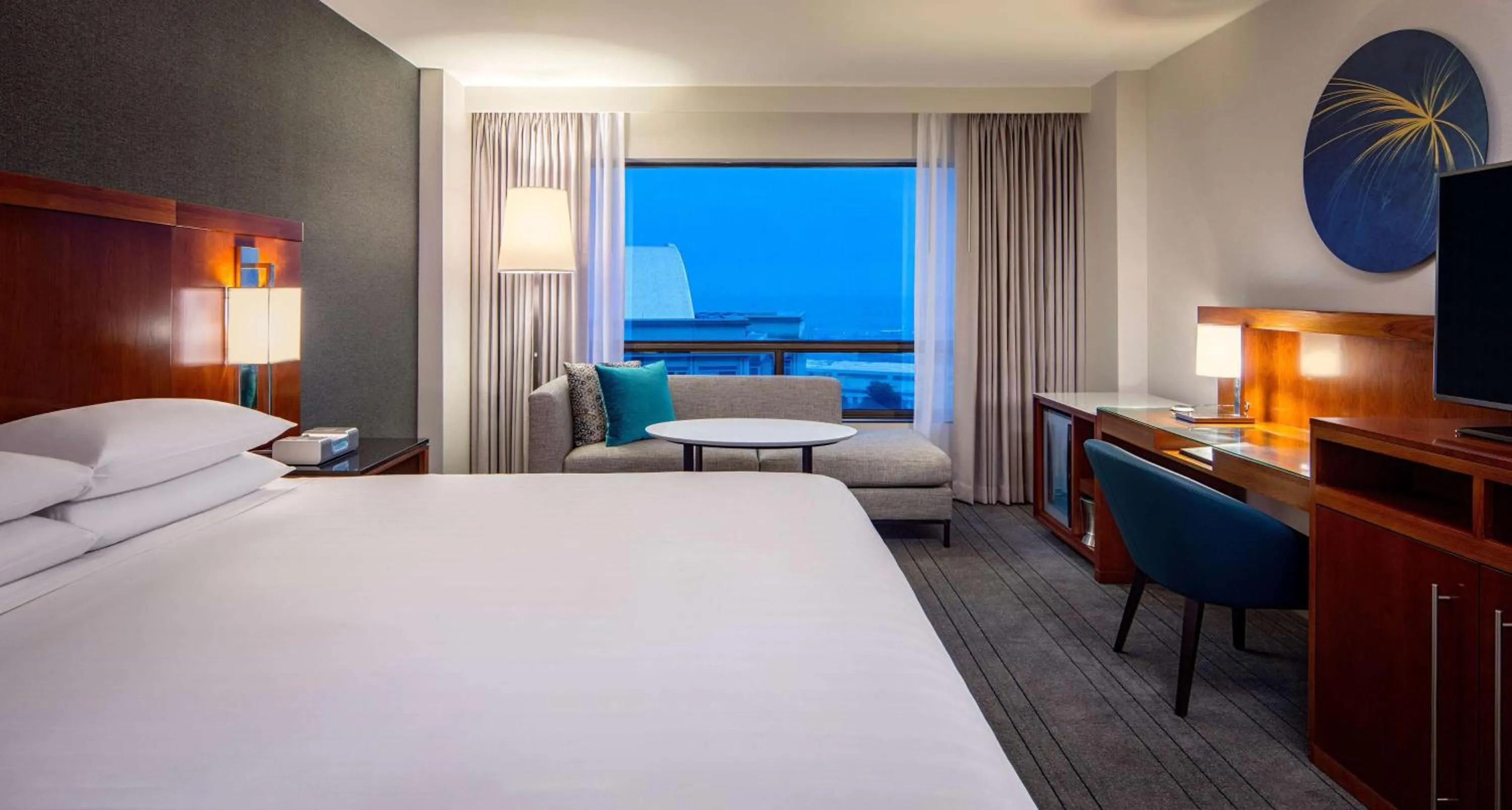 Bedroom, Bed in Hyatt Regency Crystal City at Reagan National Airport