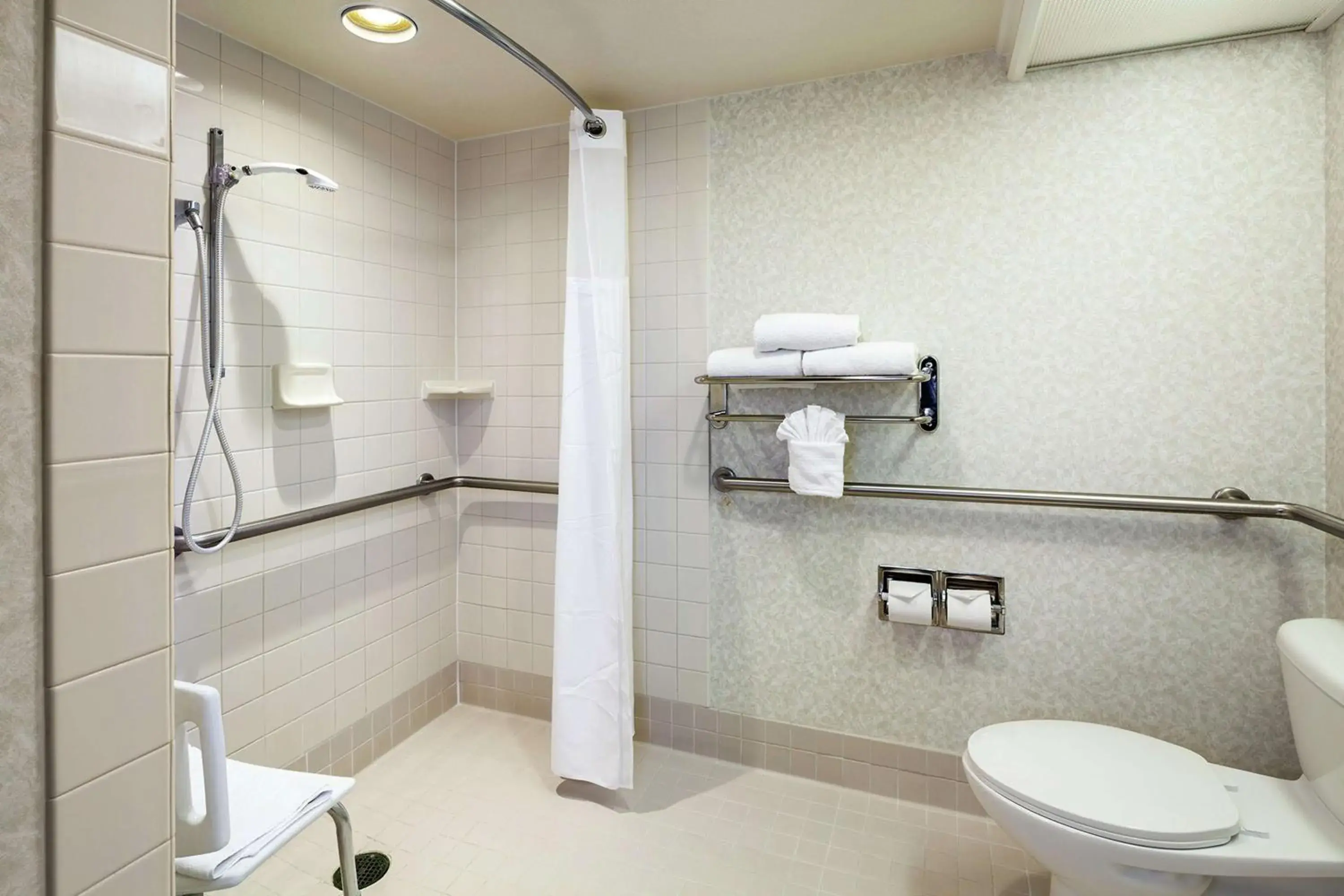 Queen Room with Two Queen Beds - Disability Access/Roll-in Shower in DoubleTree by Hilton San Jose Queen Room with Two Queen Beds - Disability Access/Roll-in Shower in DoubleTree by Hilton San Jose