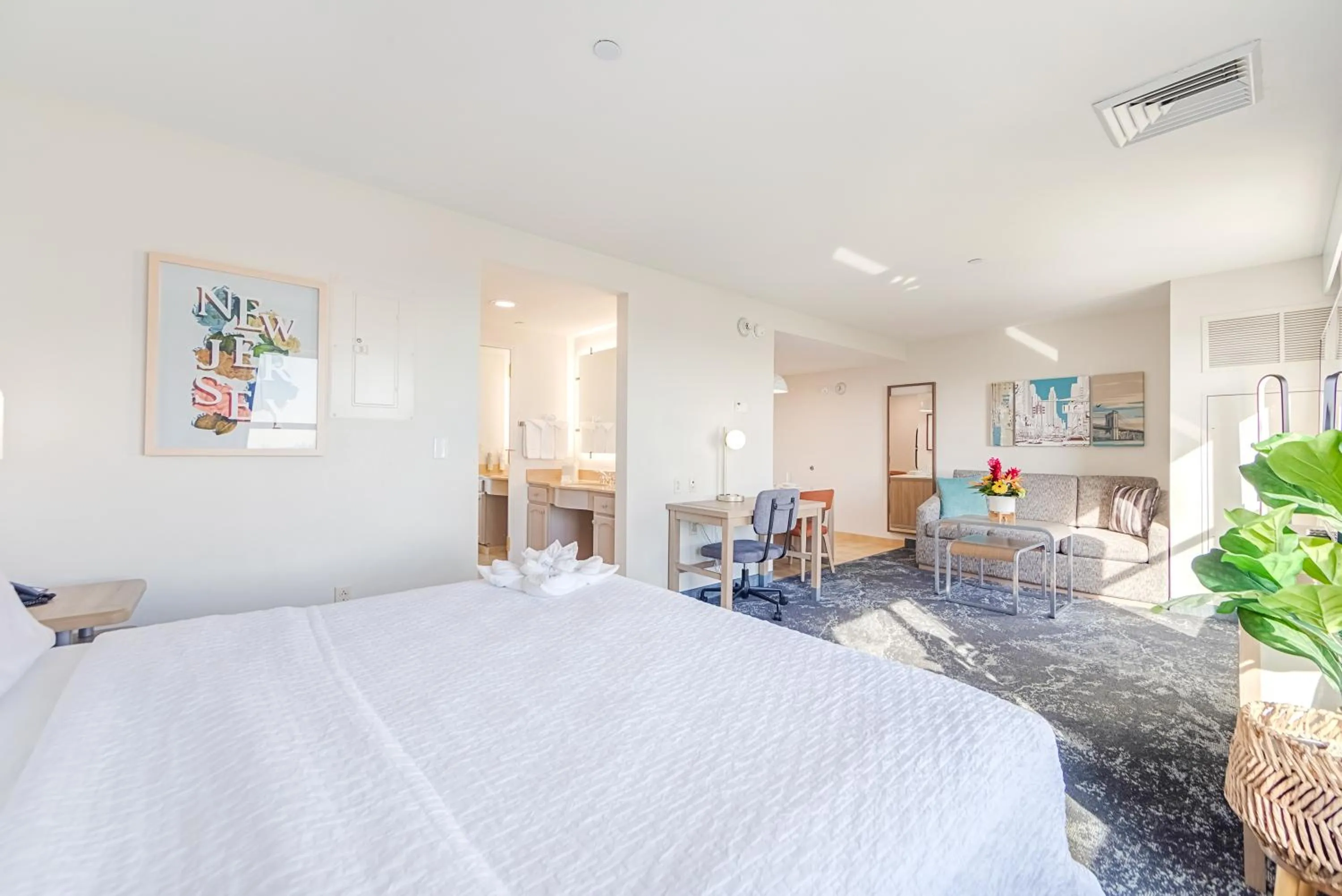 Bedroom, Bed in Homewood Suites by Hilton East Rutherford - Meadowlands, NJ