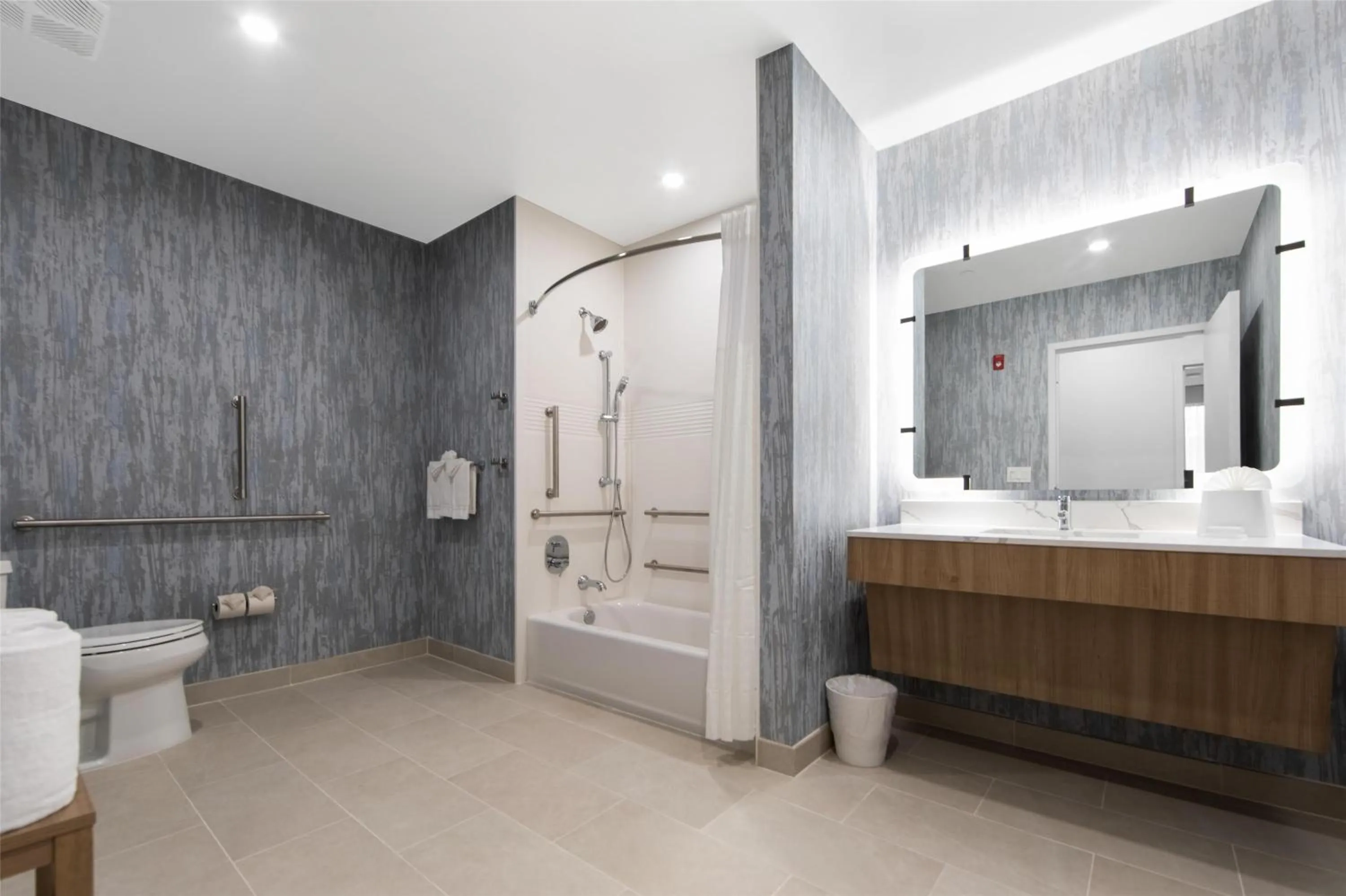 Bathroom in Homewood Suites by Hilton East Rutherford - Meadowlands, NJ