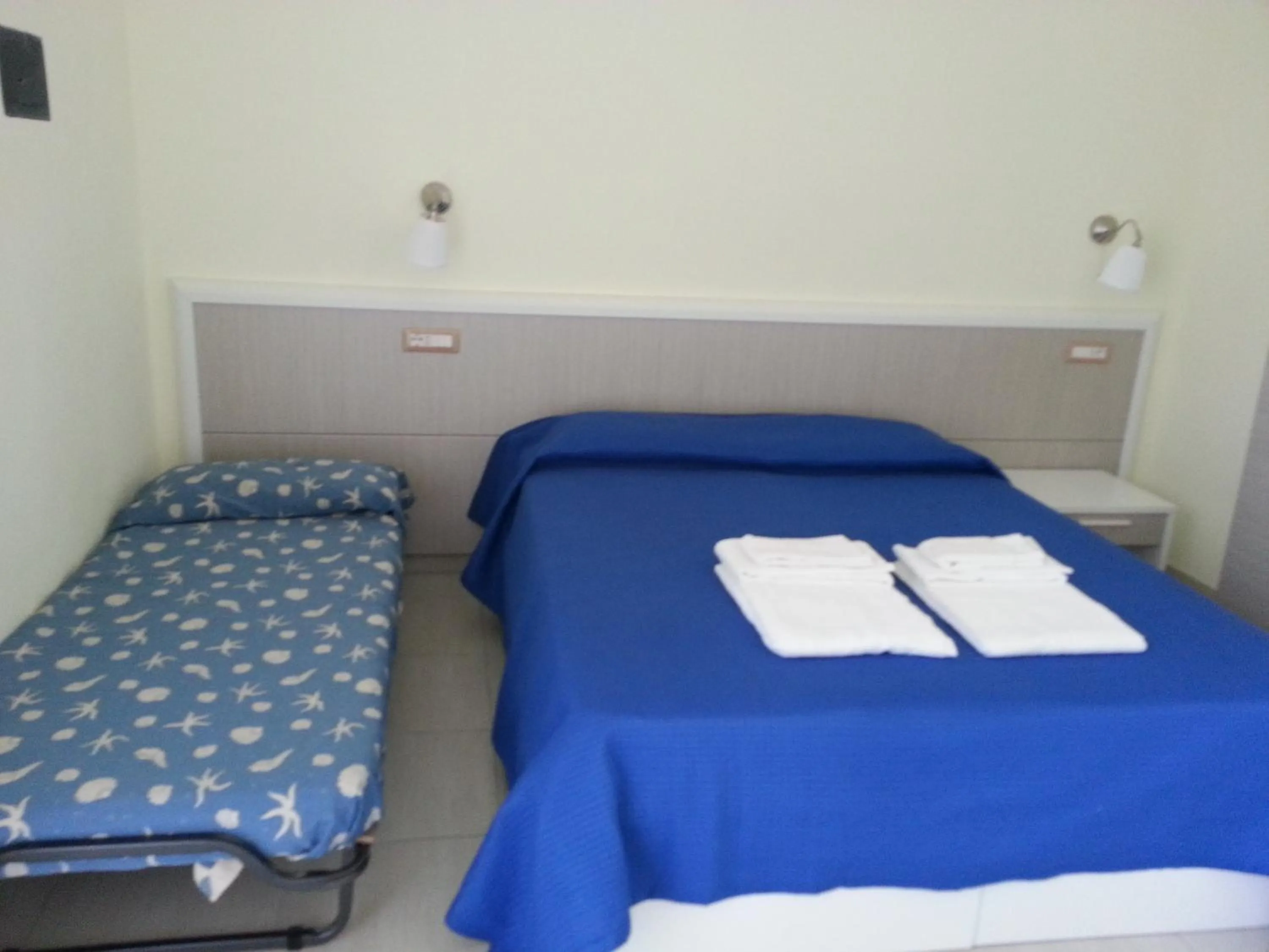Bed in Il Girasole Formia Guesthouse rooms