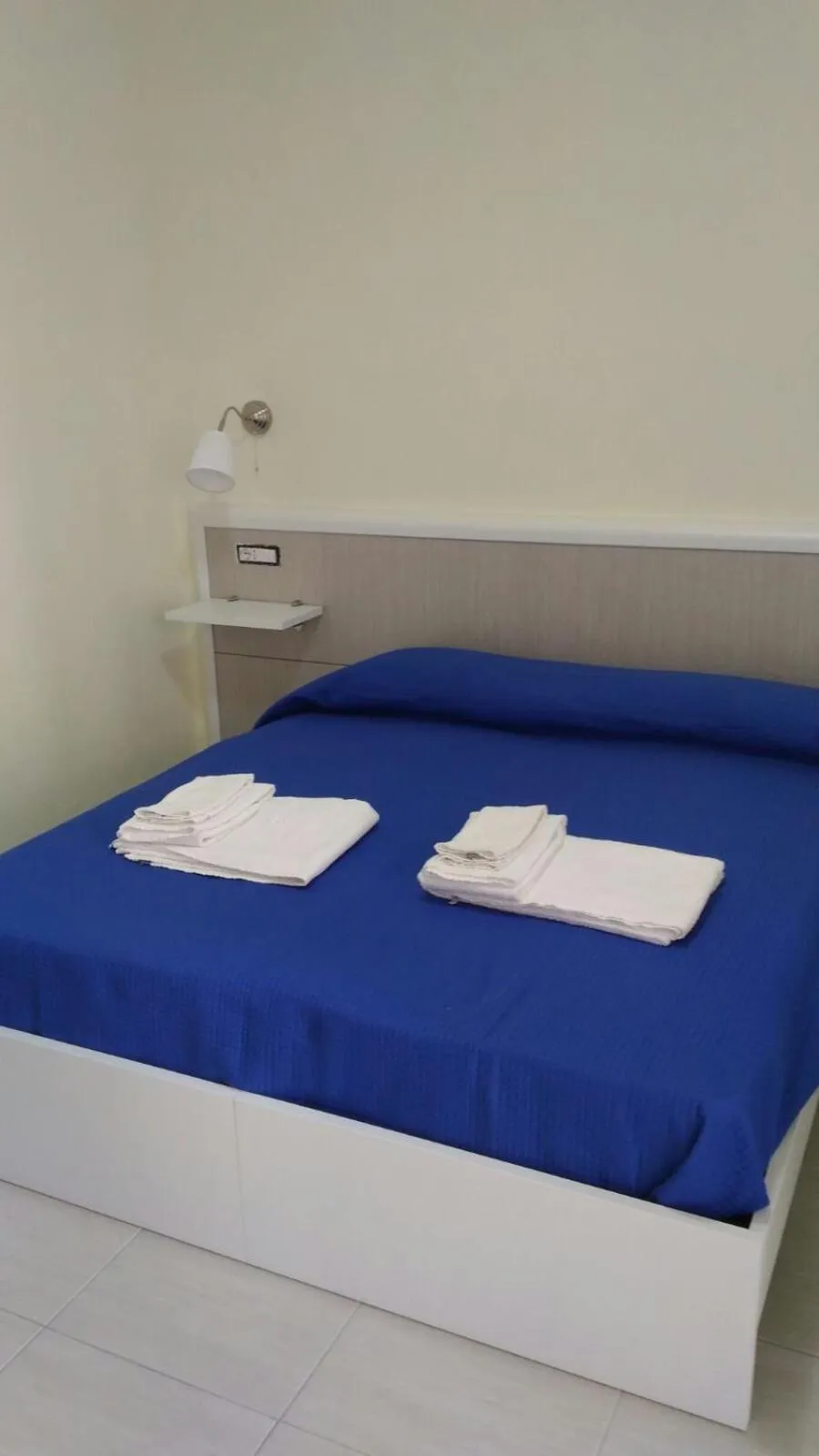 Bed in Il Girasole Formia Guesthouse rooms