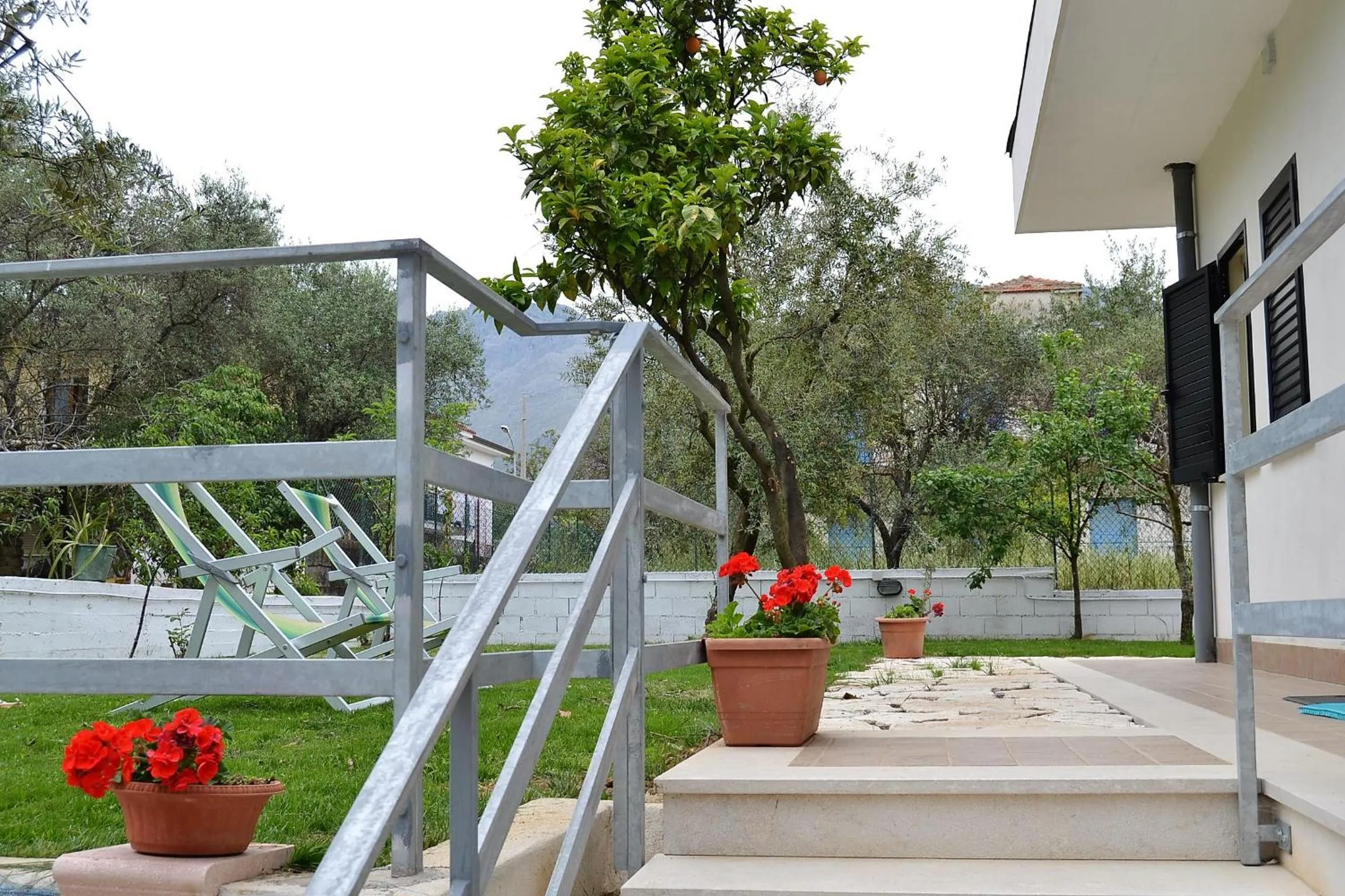 Garden in Il Girasole Formia Guesthouse rooms