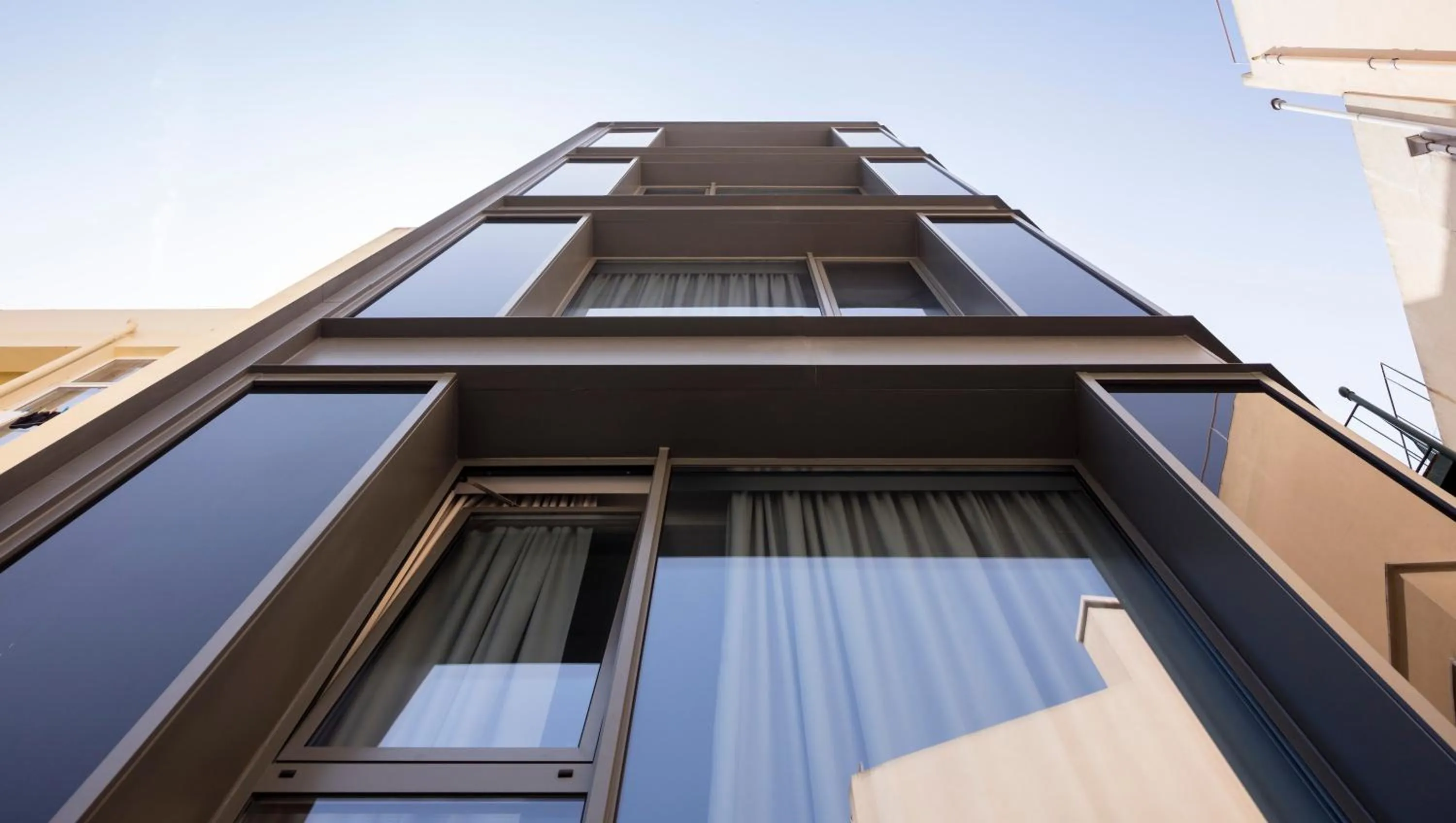 Facade/entrance in Lisbon Serviced Apartments - Parque