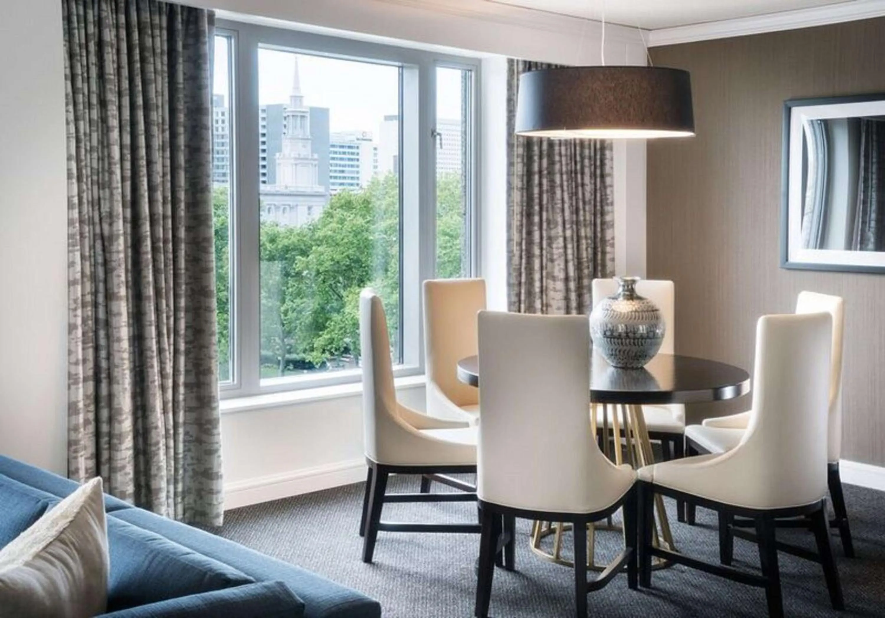 Living room in The Logan Philadelphia, Curio Collection by Hilton