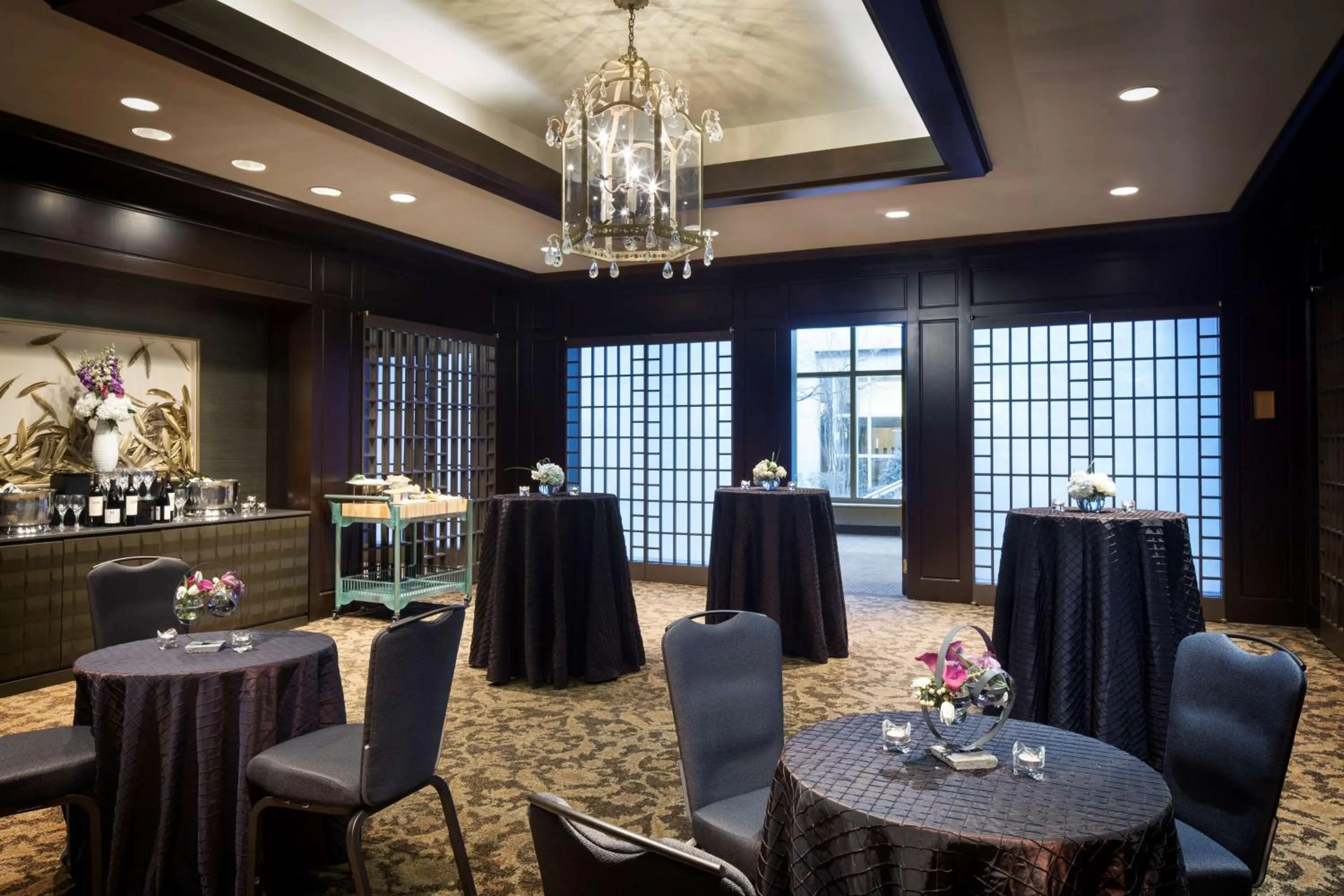 Lobby or reception in The Logan Philadelphia, Curio Collection by Hilton