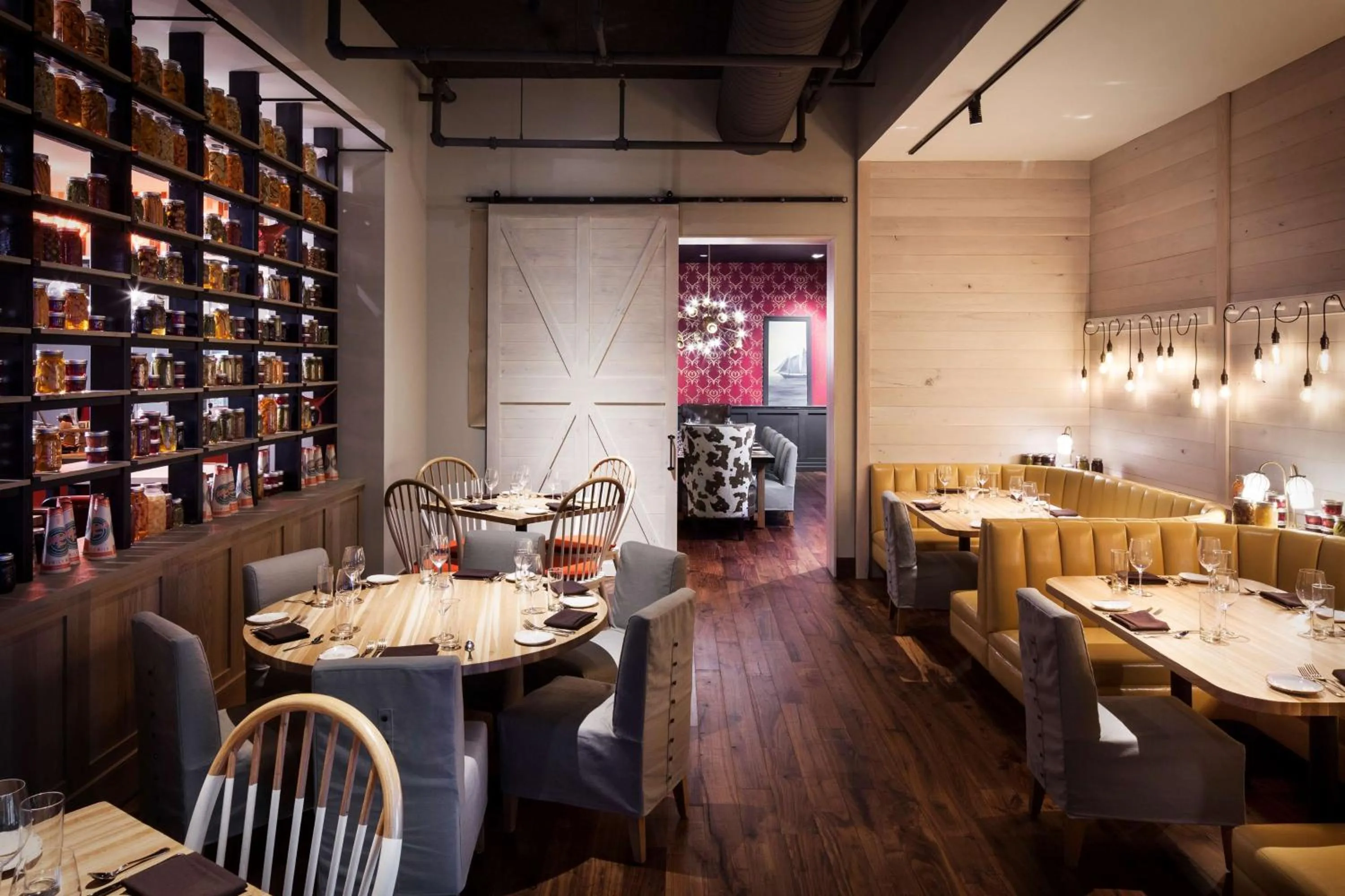Restaurant/places to eat in The Logan Philadelphia, Curio Collection by Hilton