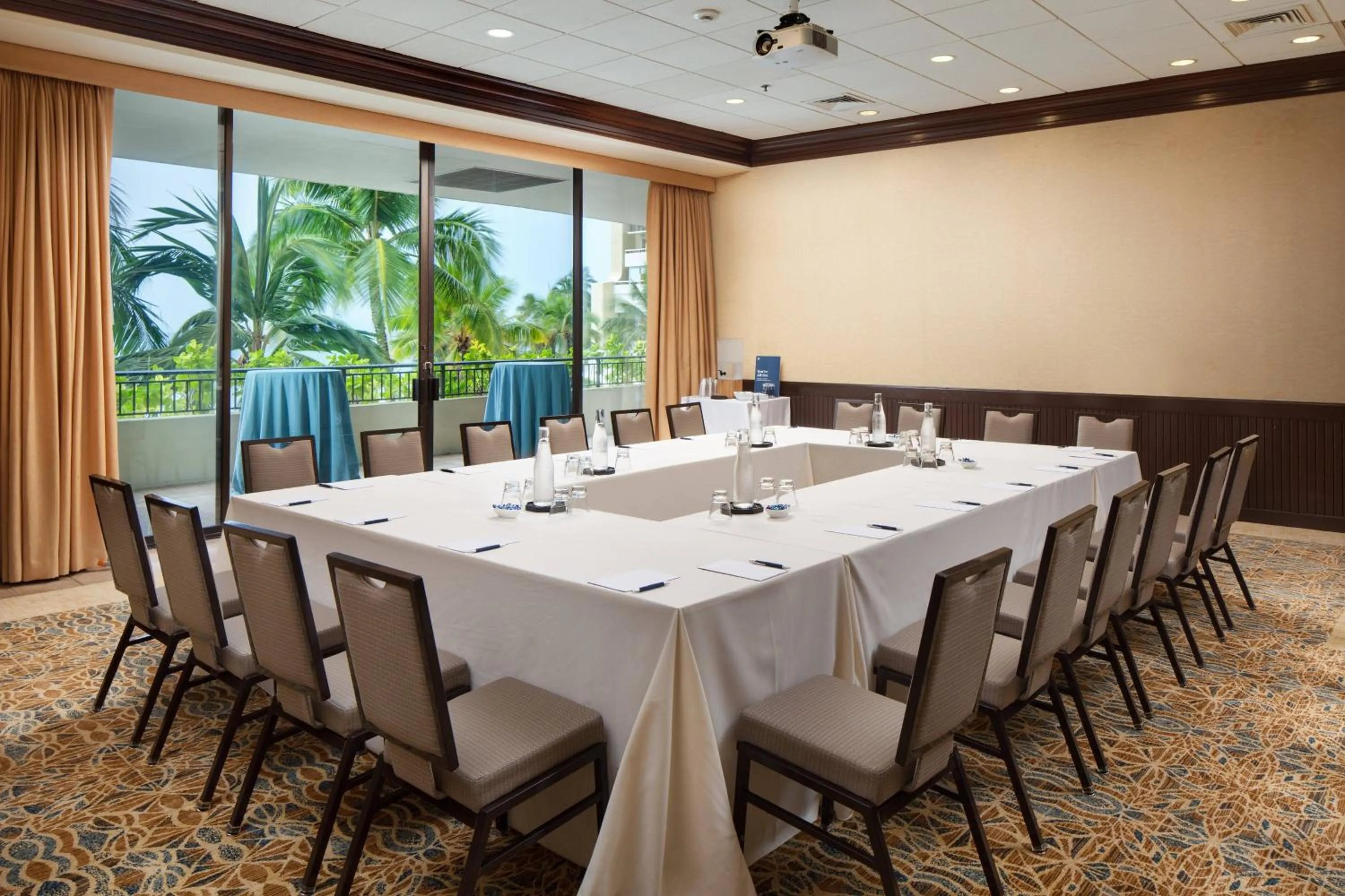 Meeting/conference room in Sheraton Waikiki Beach Resort