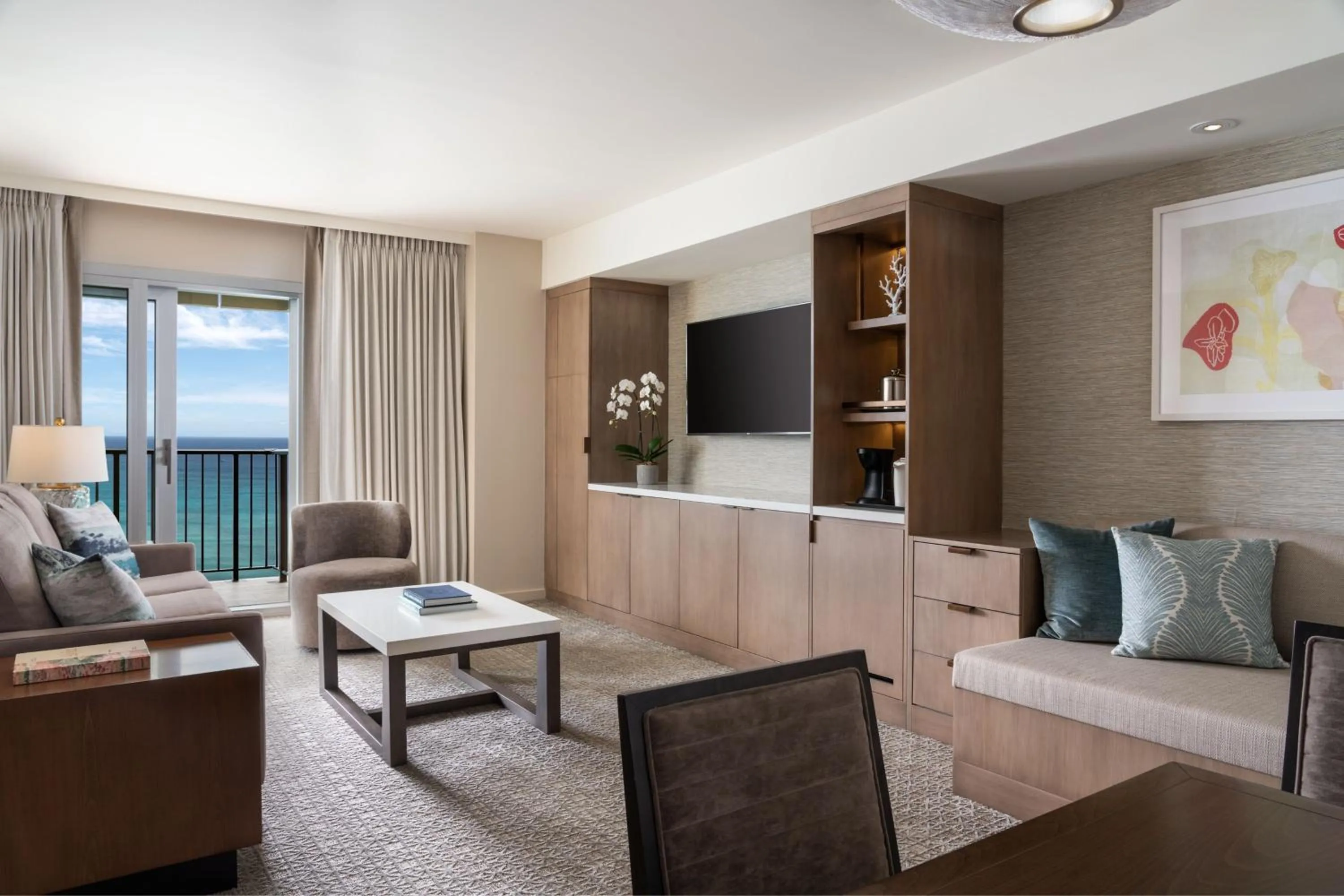 Living room in Sheraton Waikiki Beach Resort