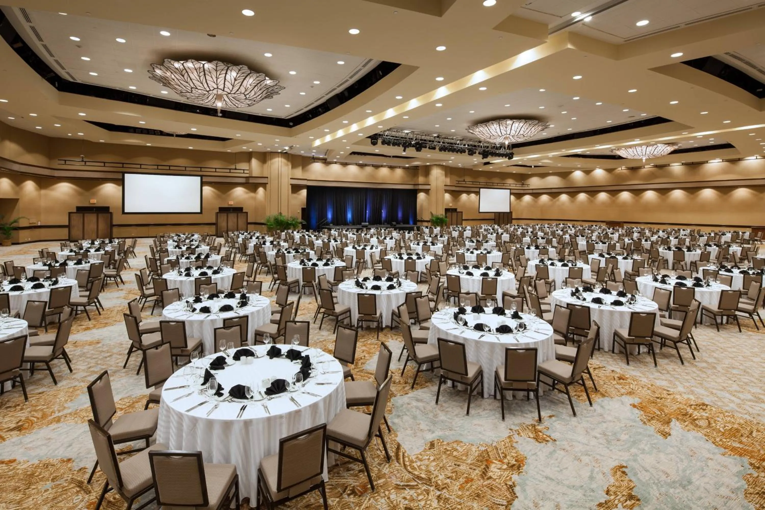 Meeting/conference room in Sheraton Waikiki Beach Resort