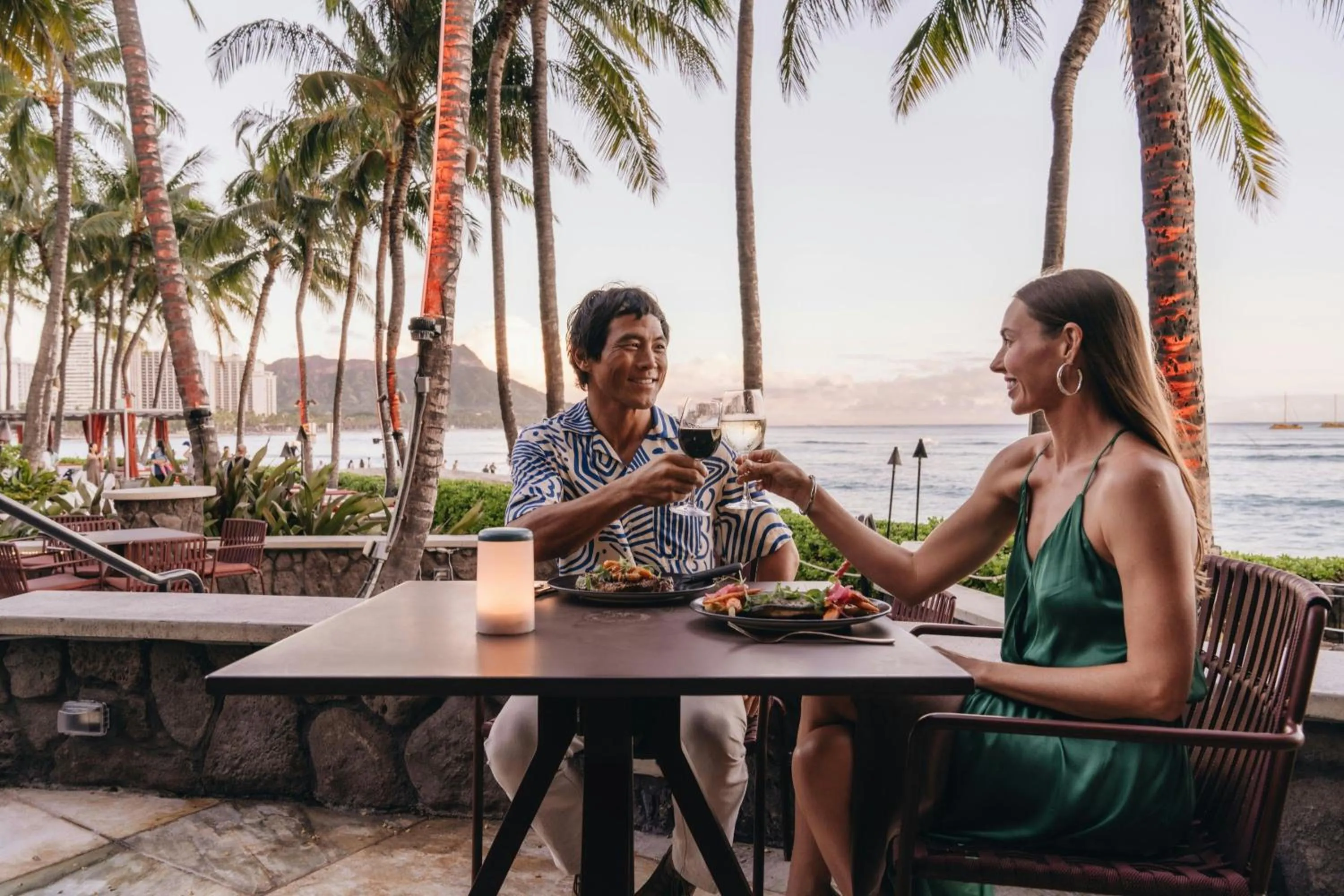 Restaurant/places to eat in Sheraton Waikiki Beach Resort