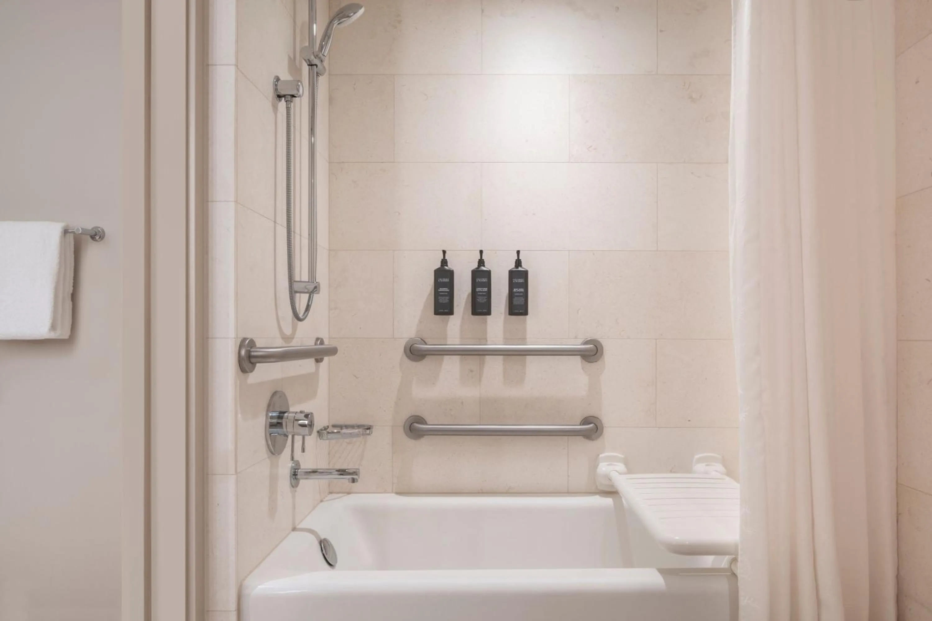 Bathroom in Sheraton Waikiki Beach Resort