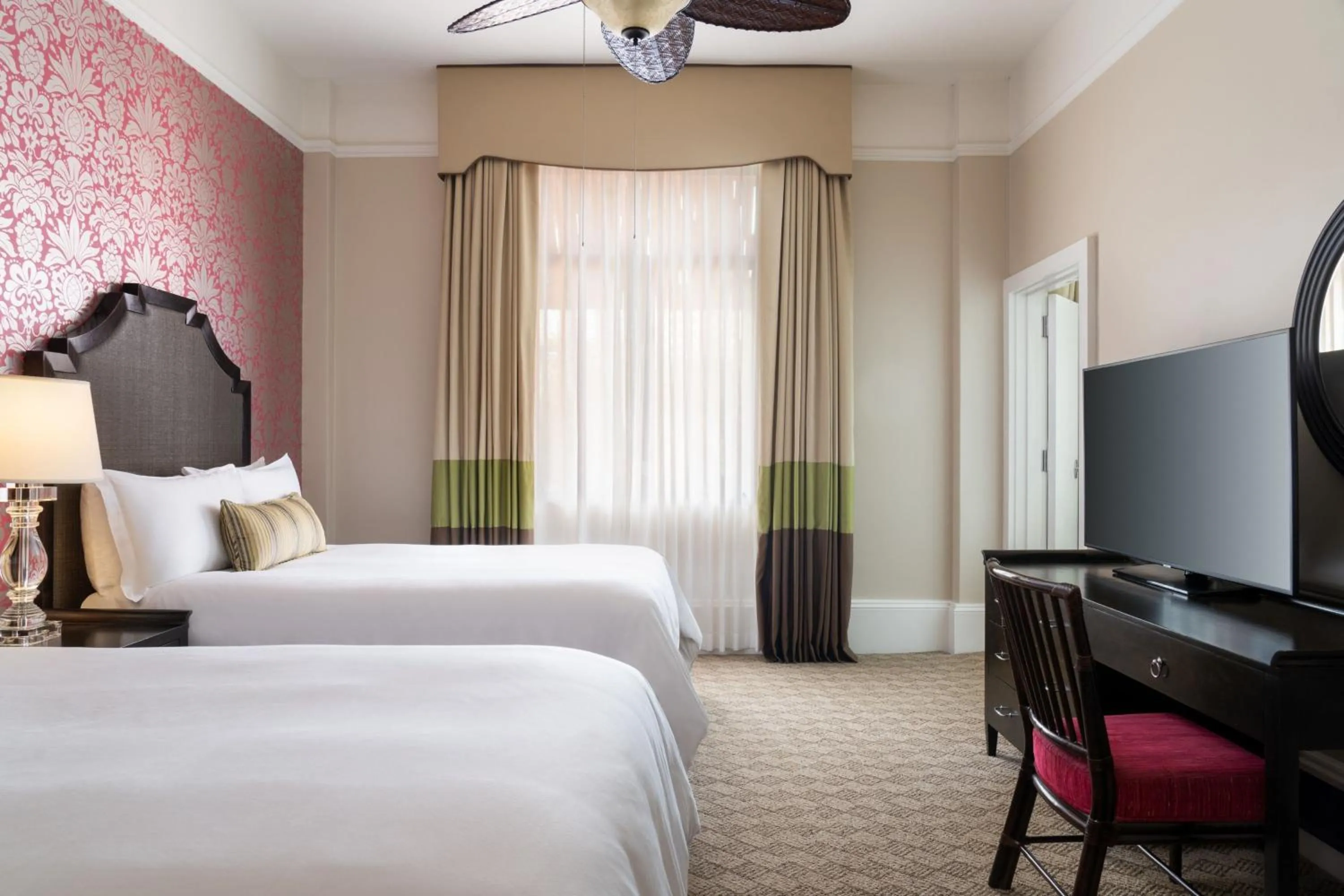 Photo of the whole room, Bed in The Royal Hawaiian, A Luxury Collection Resort, Waikiki