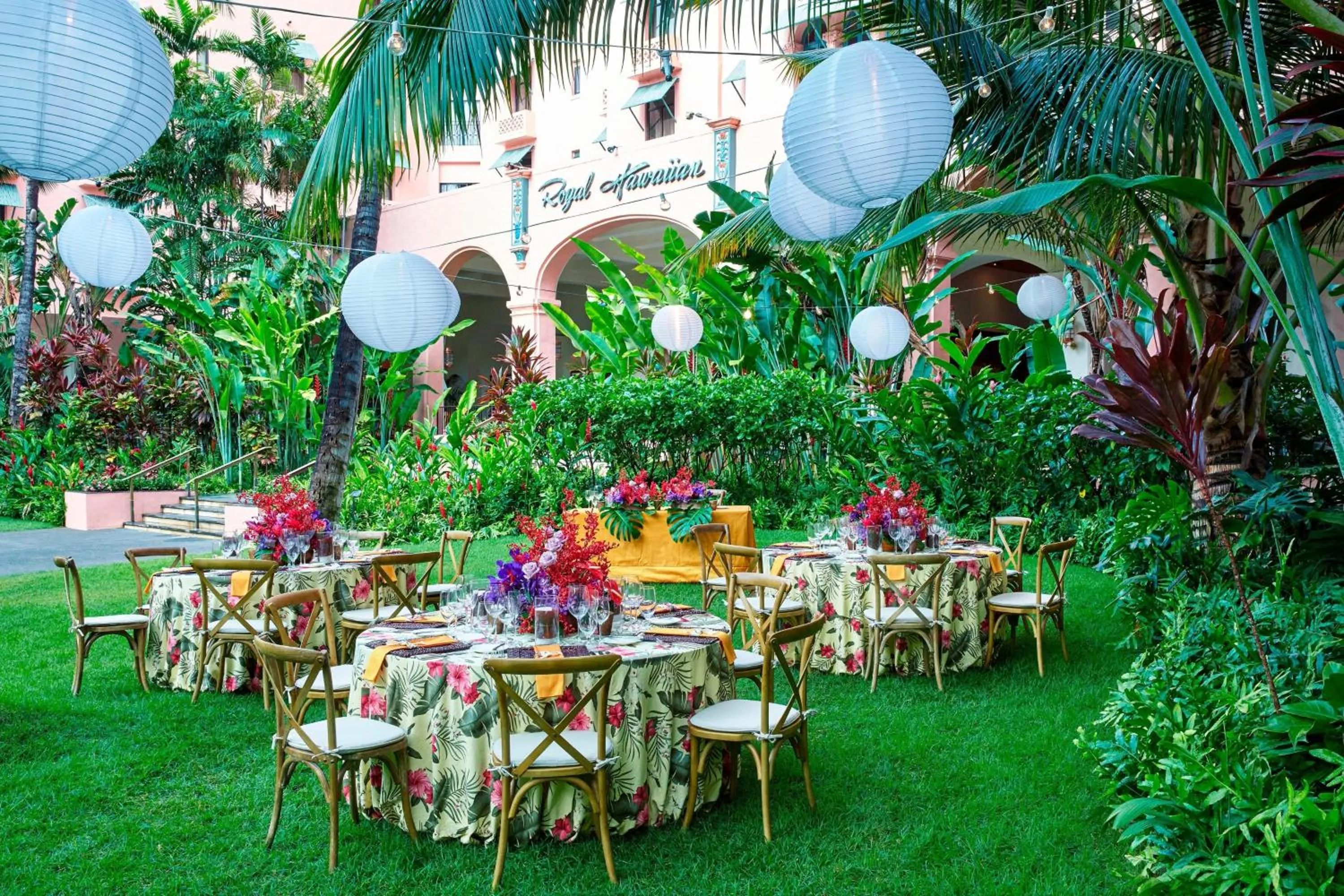Lobby or reception in The Royal Hawaiian, A Luxury Collection Resort, Waikiki