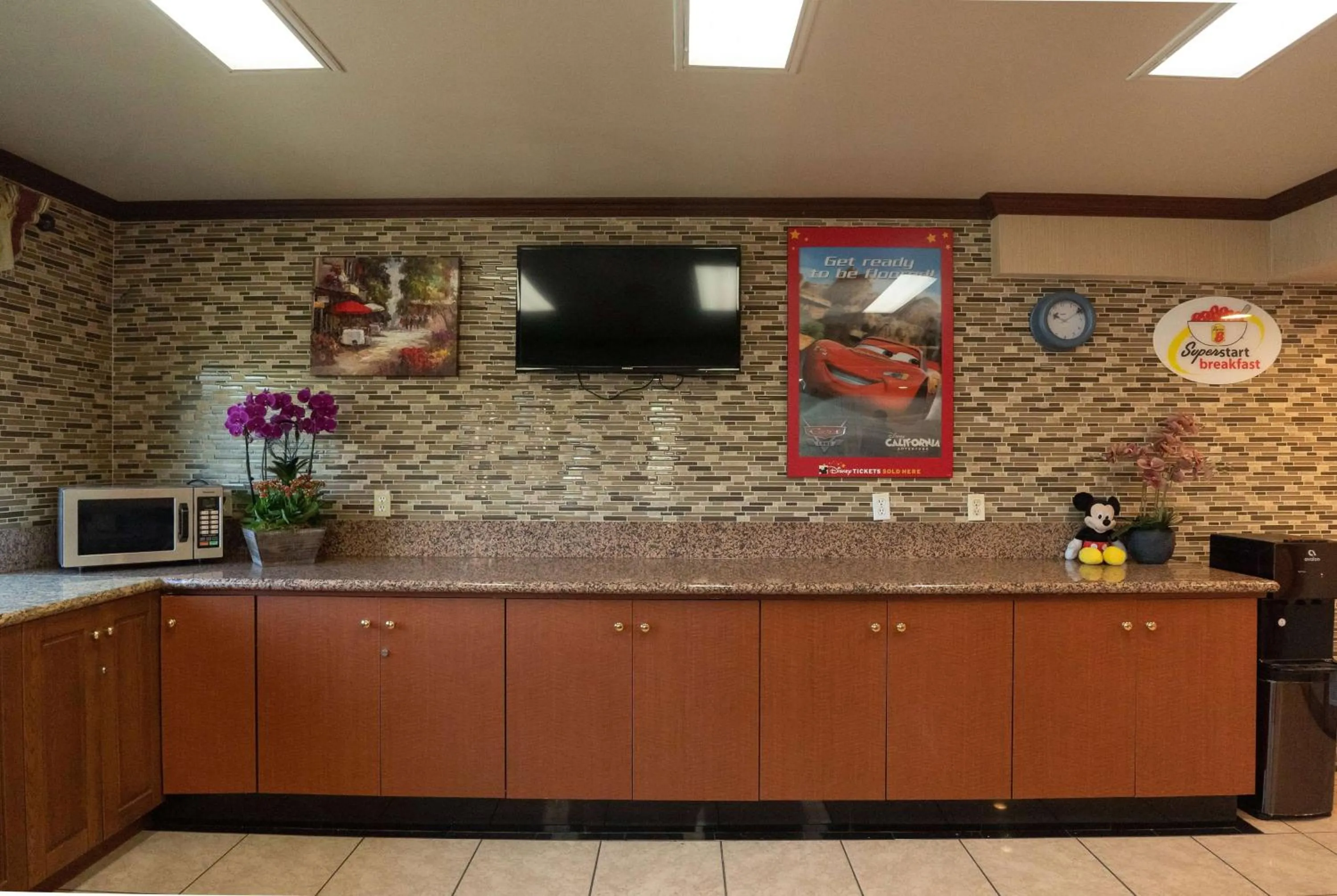 Seating area in Super 8 by Wyndham Anaheim/Disneyland Drive