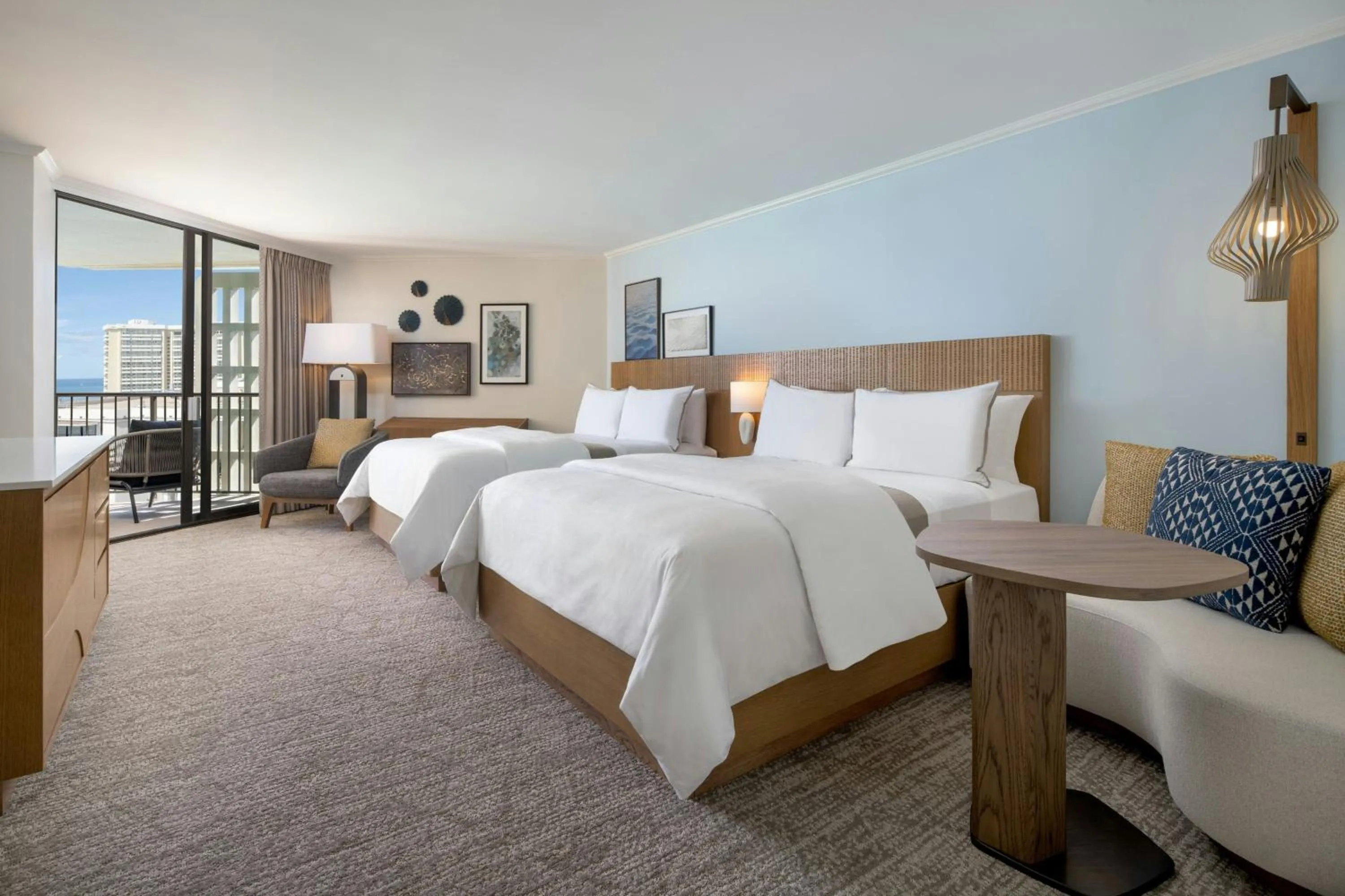 Photo of the whole room, Bed in Moana Surfrider, A Westin Resort & Spa, Waikiki Beach