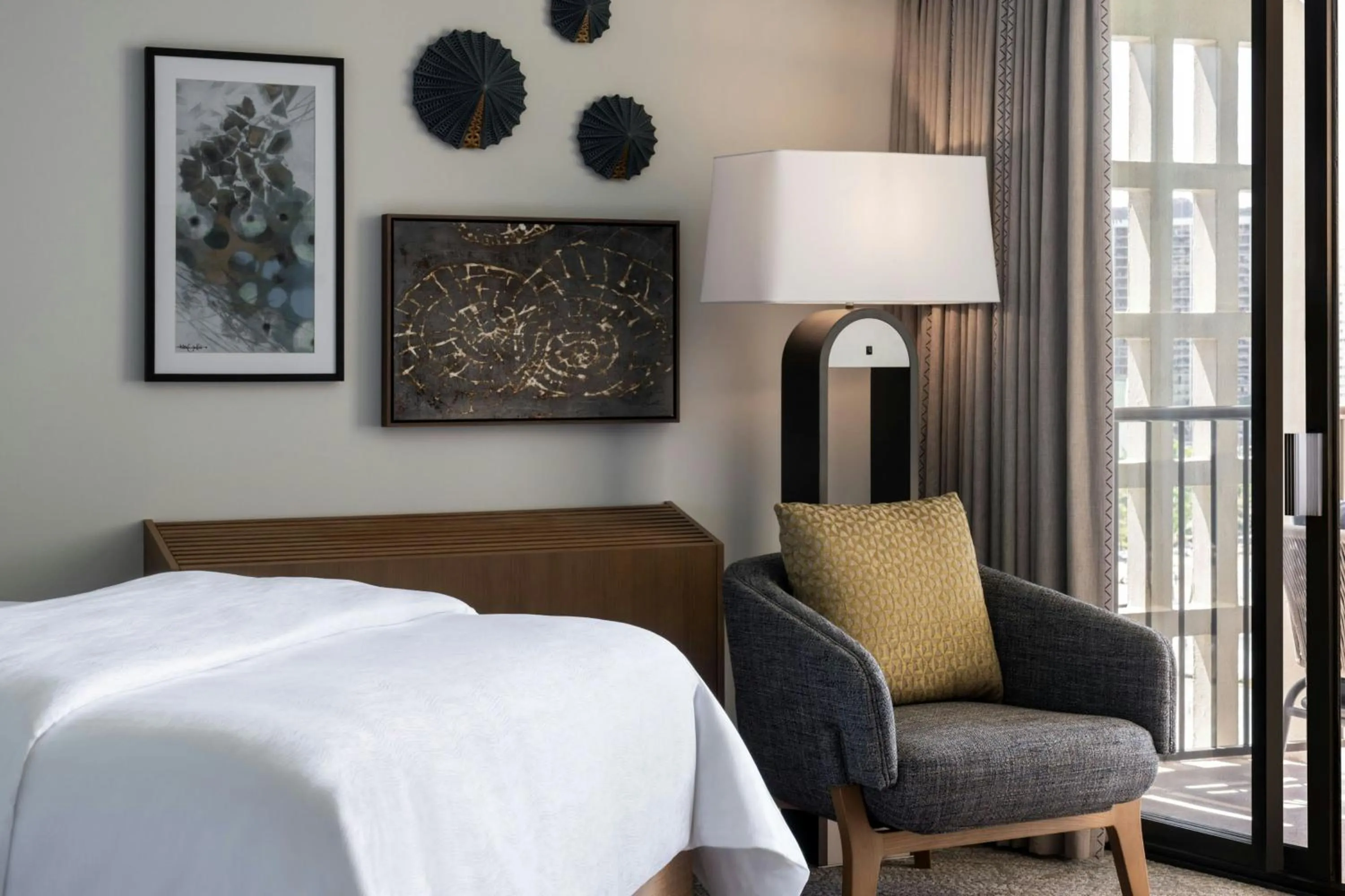 Photo of the whole room, Bed in Moana Surfrider, A Westin Resort & Spa, Waikiki Beach