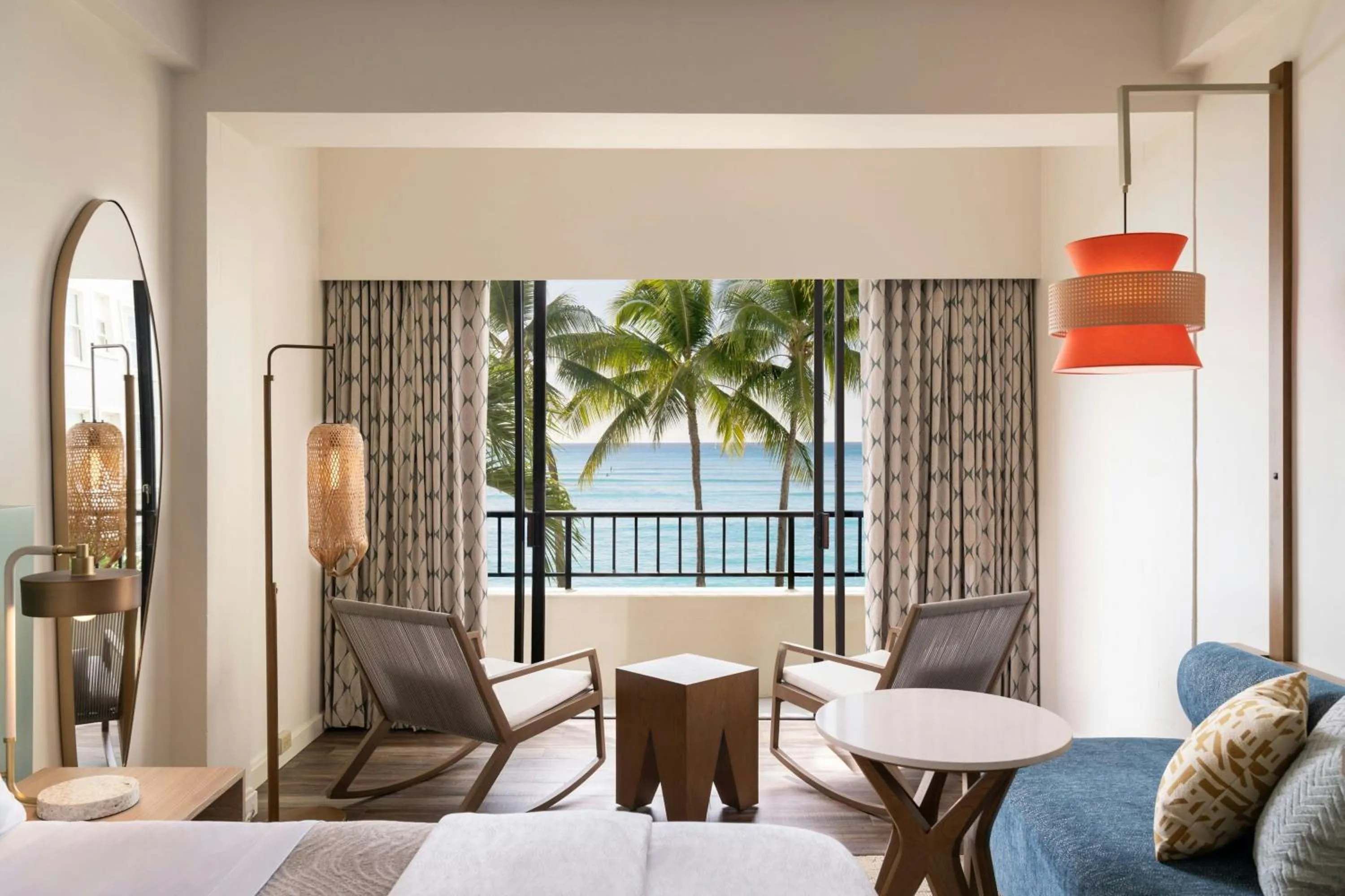Photo of the whole room, Bed in Moana Surfrider, A Westin Resort & Spa, Waikiki Beach
