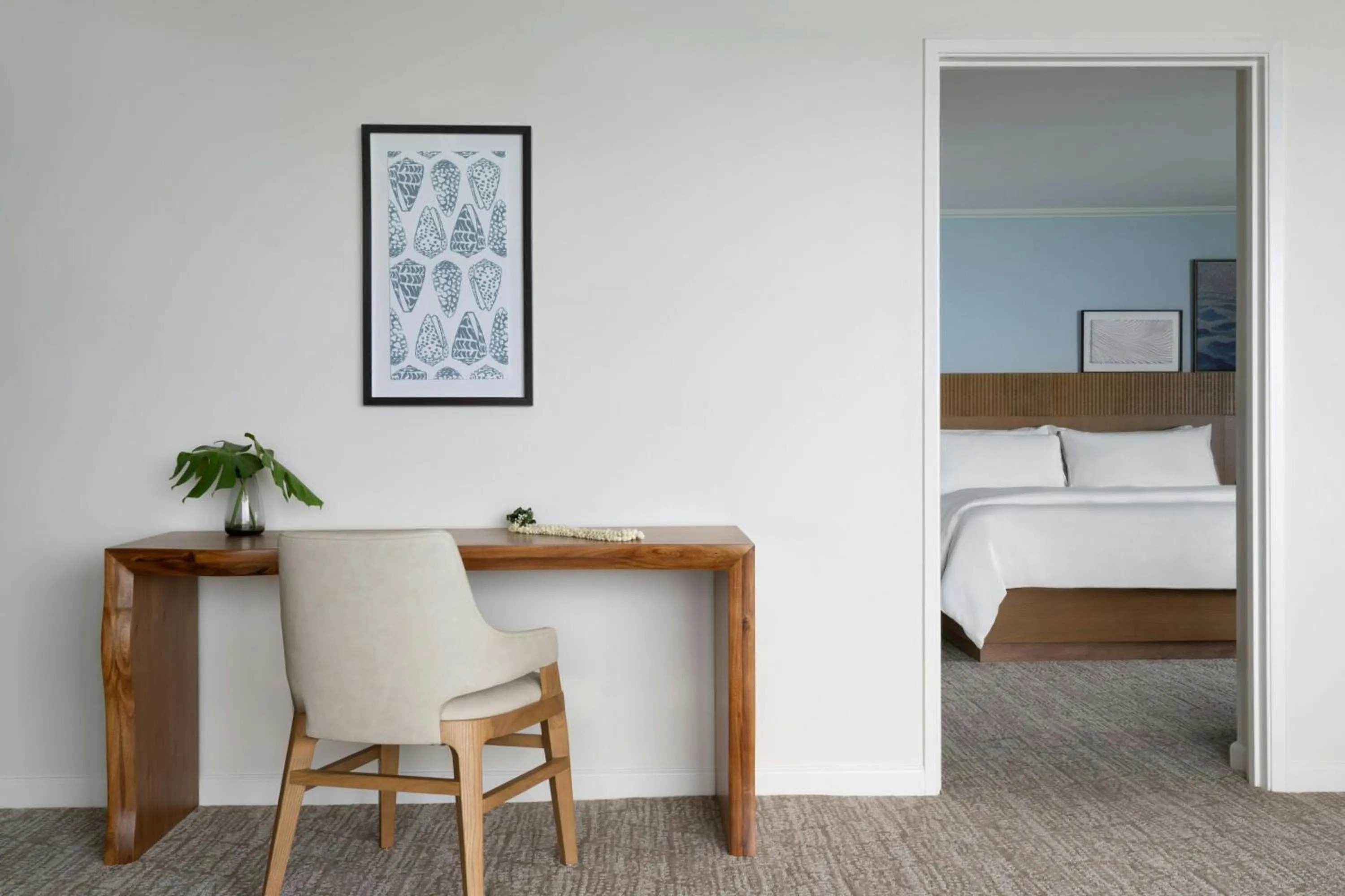 Photo of the whole room, Bed in Moana Surfrider, A Westin Resort & Spa, Waikiki Beach