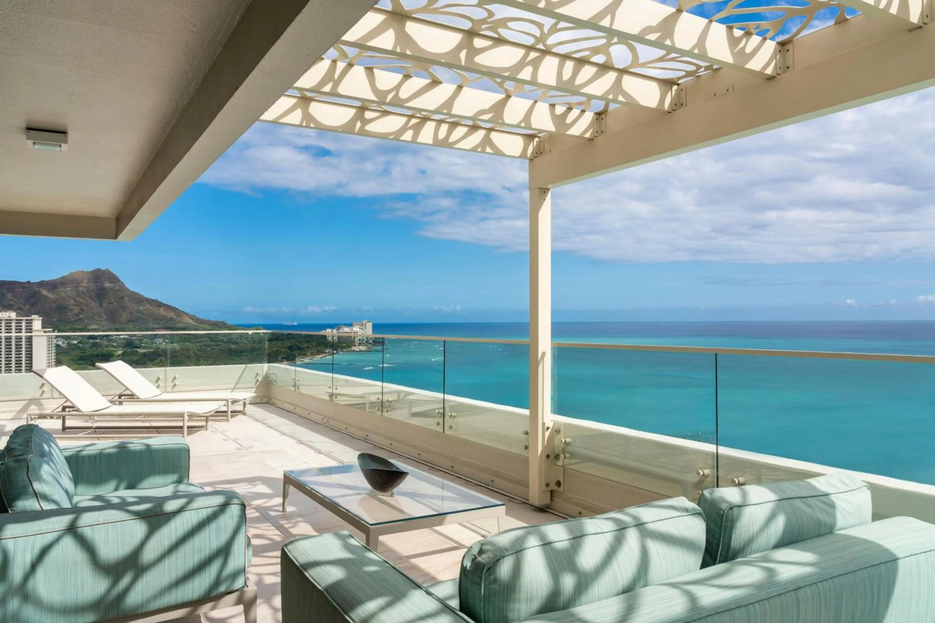 Photo of the whole room in Moana Surfrider, A Westin Resort & Spa, Waikiki Beach