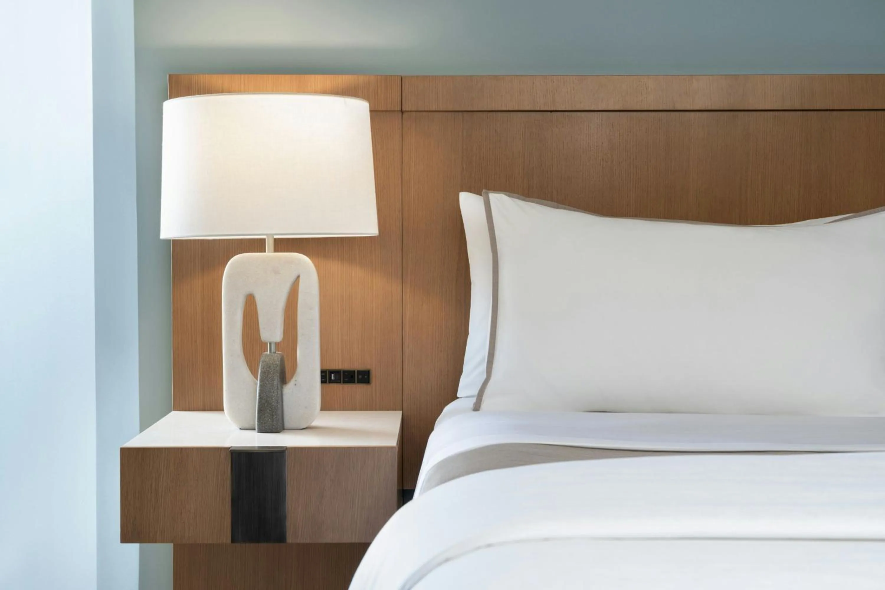 Photo of the whole room, Bed in Moana Surfrider, A Westin Resort & Spa, Waikiki Beach