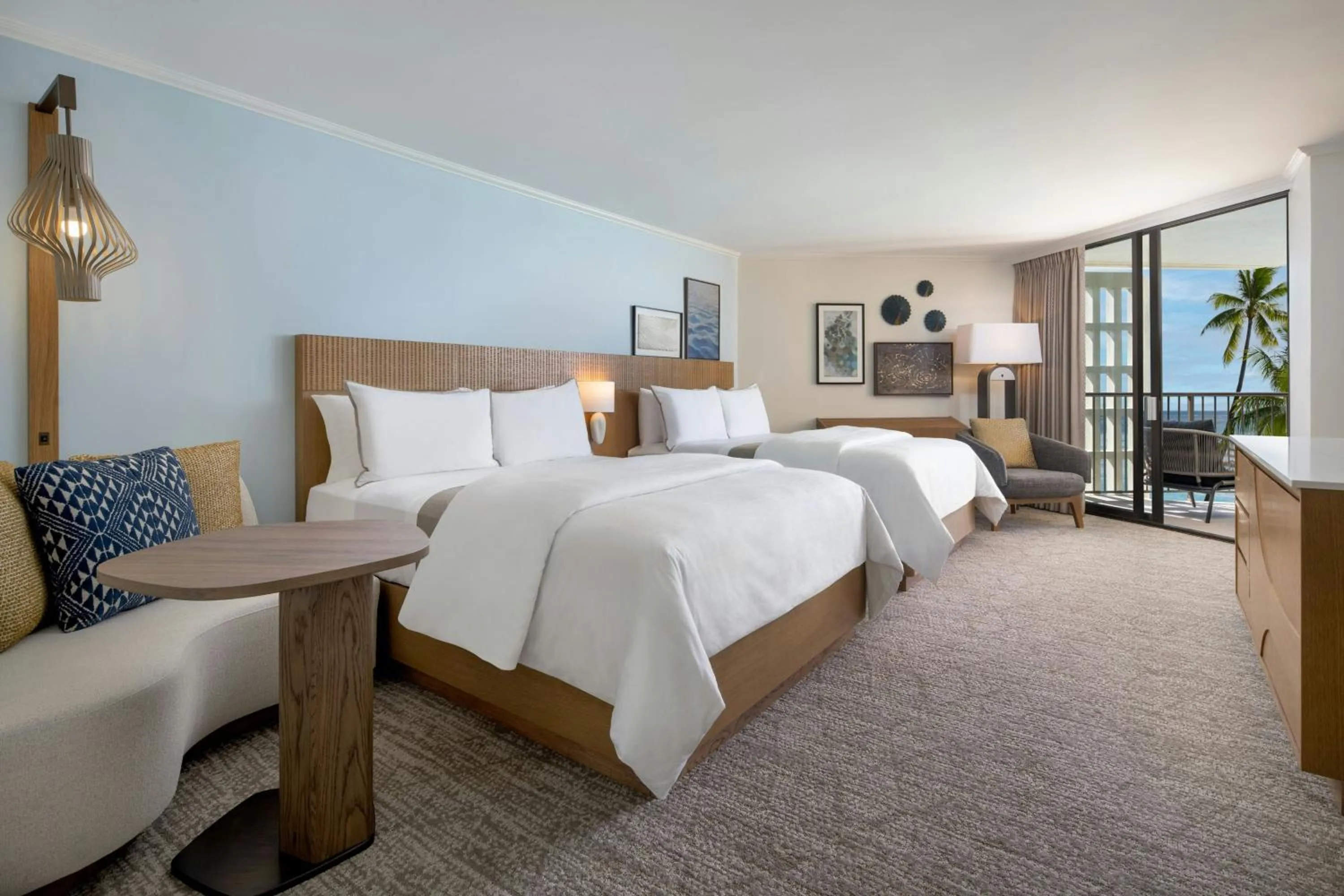 Photo of the whole room, Bed in Moana Surfrider, A Westin Resort & Spa, Waikiki Beach